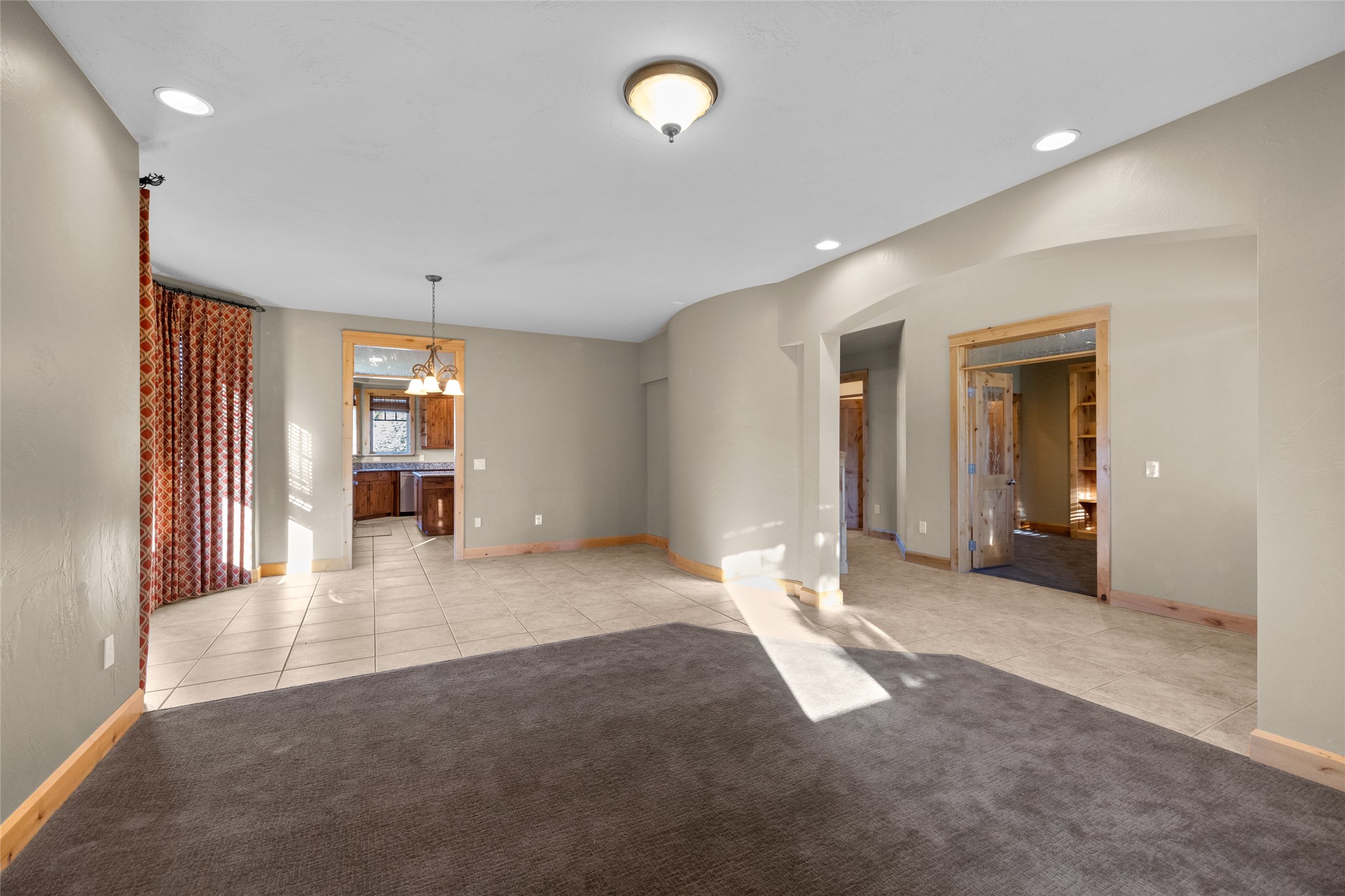 33 Glacier Circle Property Photo 7