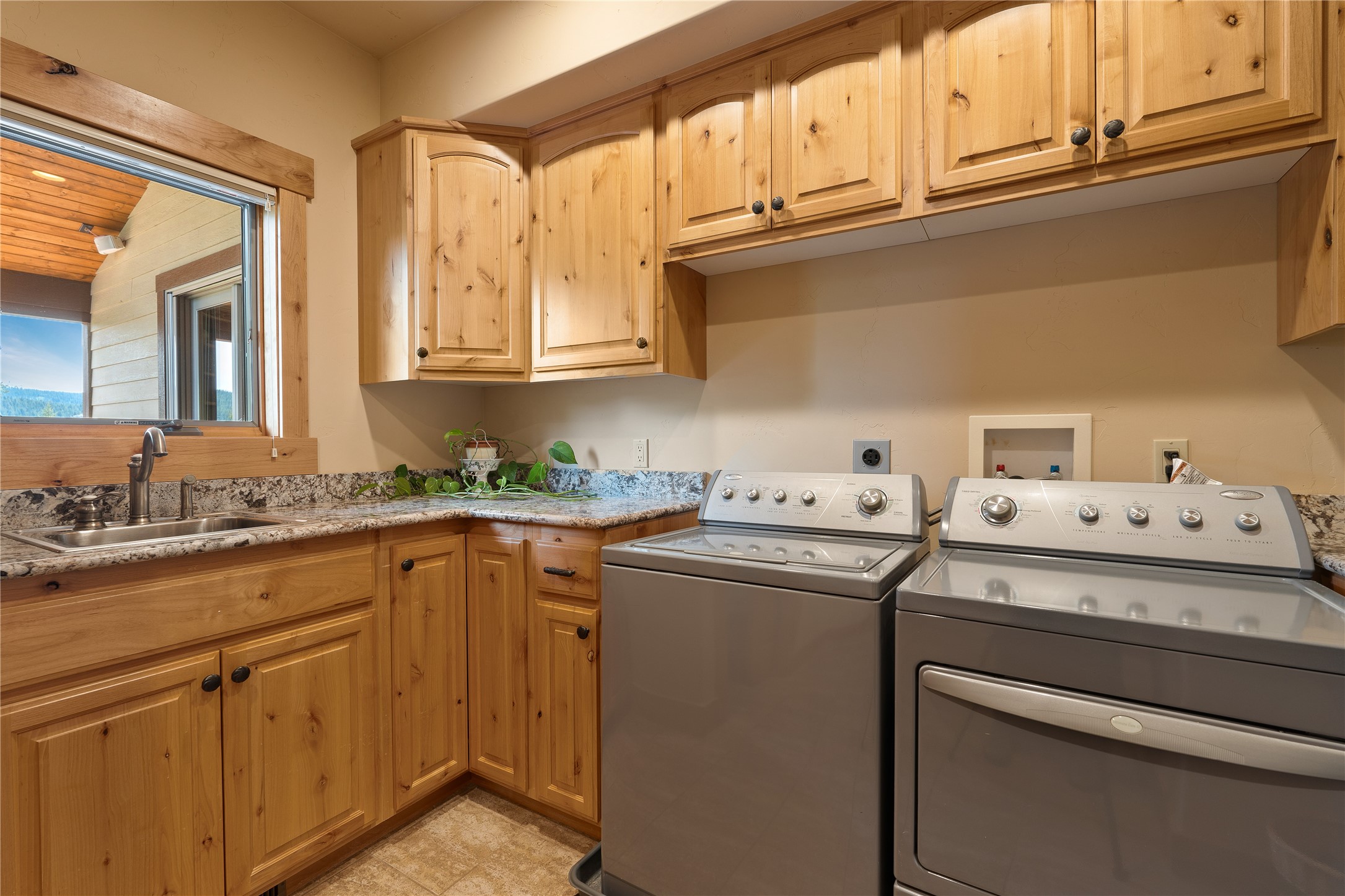 125 S Crestview Terrace Property Photo 27