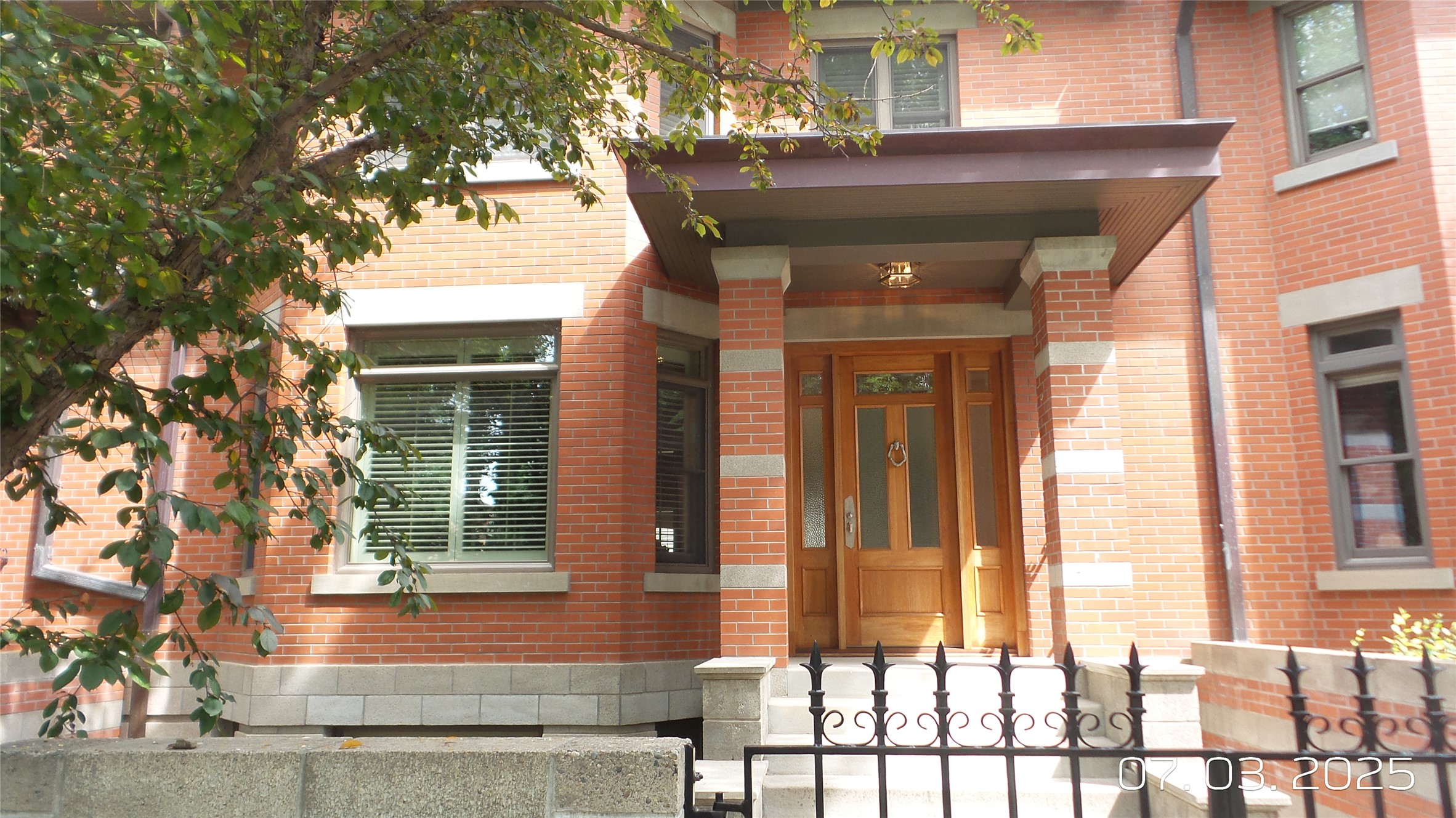 223 3rd Avenue N