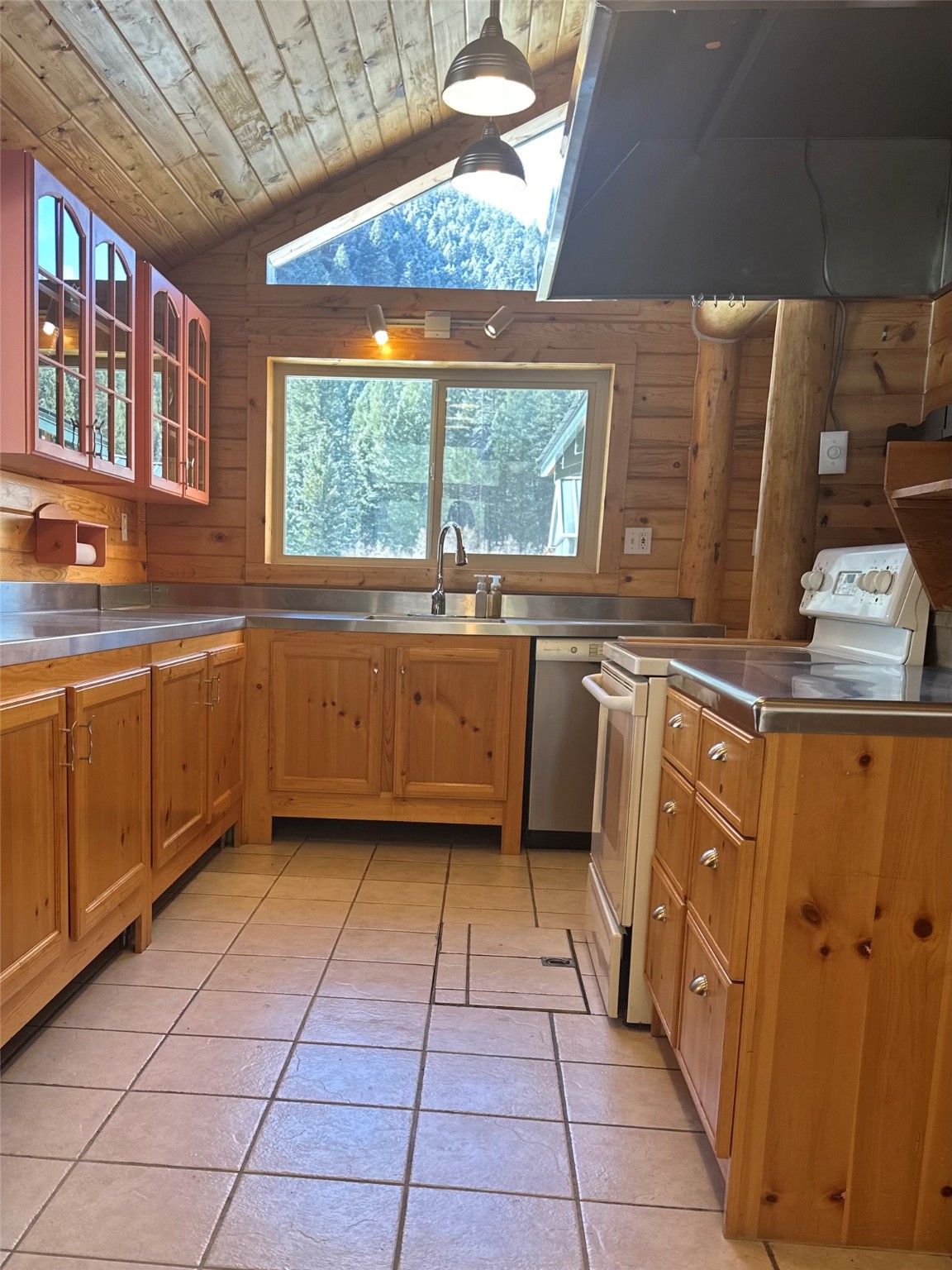 28 Princeton Road Property Photo 6