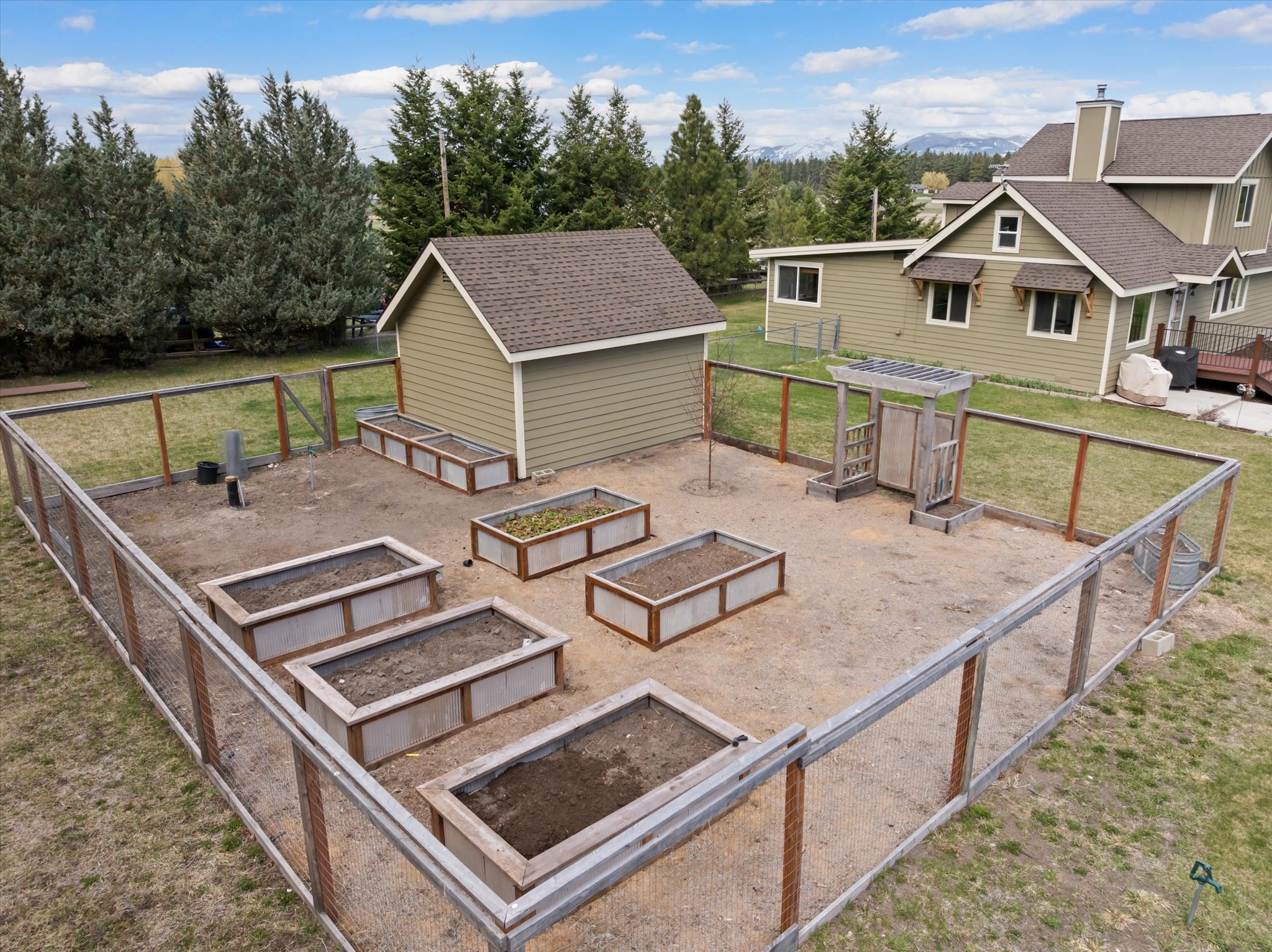 670 Homestake Trail Property Photo 42