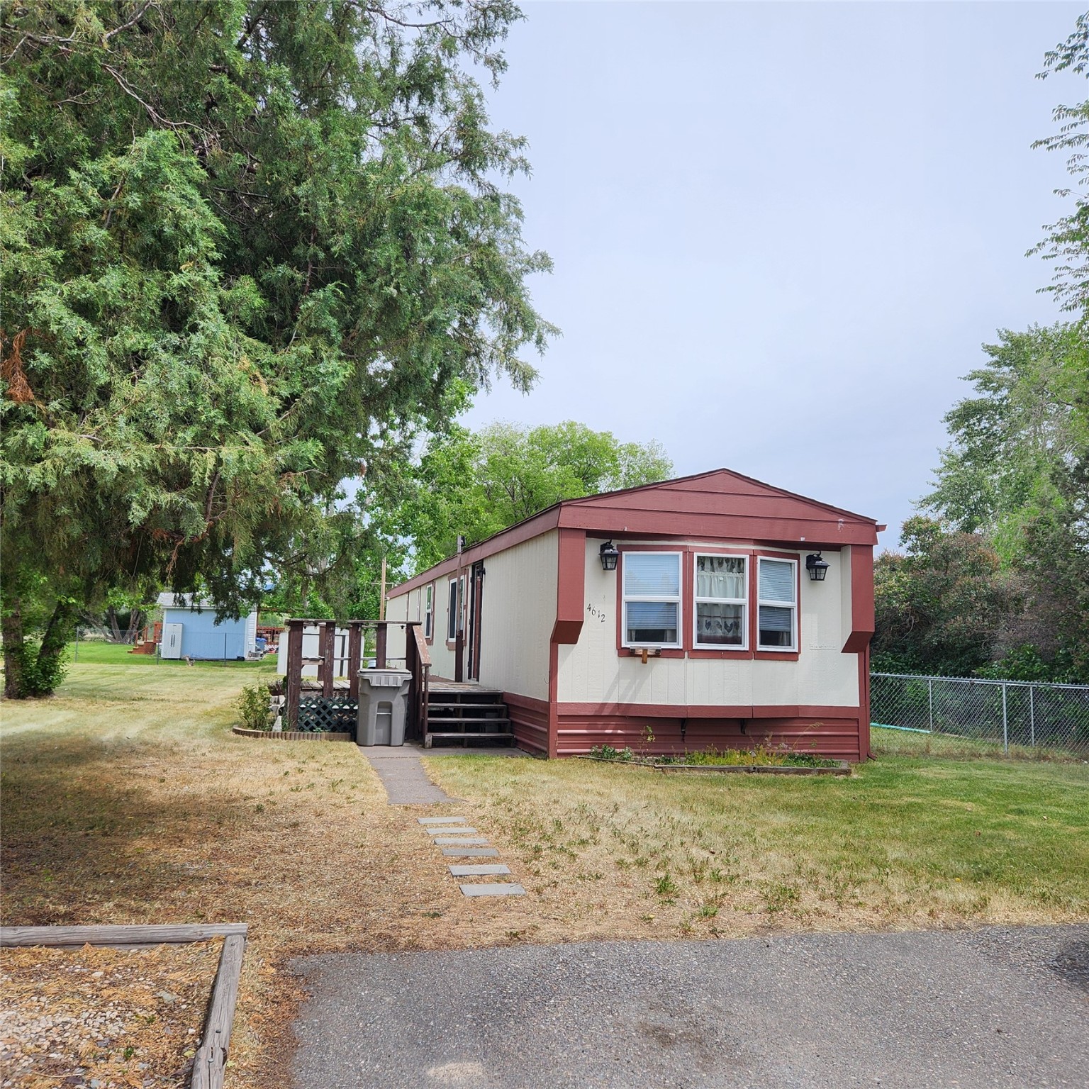 4612 Richlie Street Property Photo 3