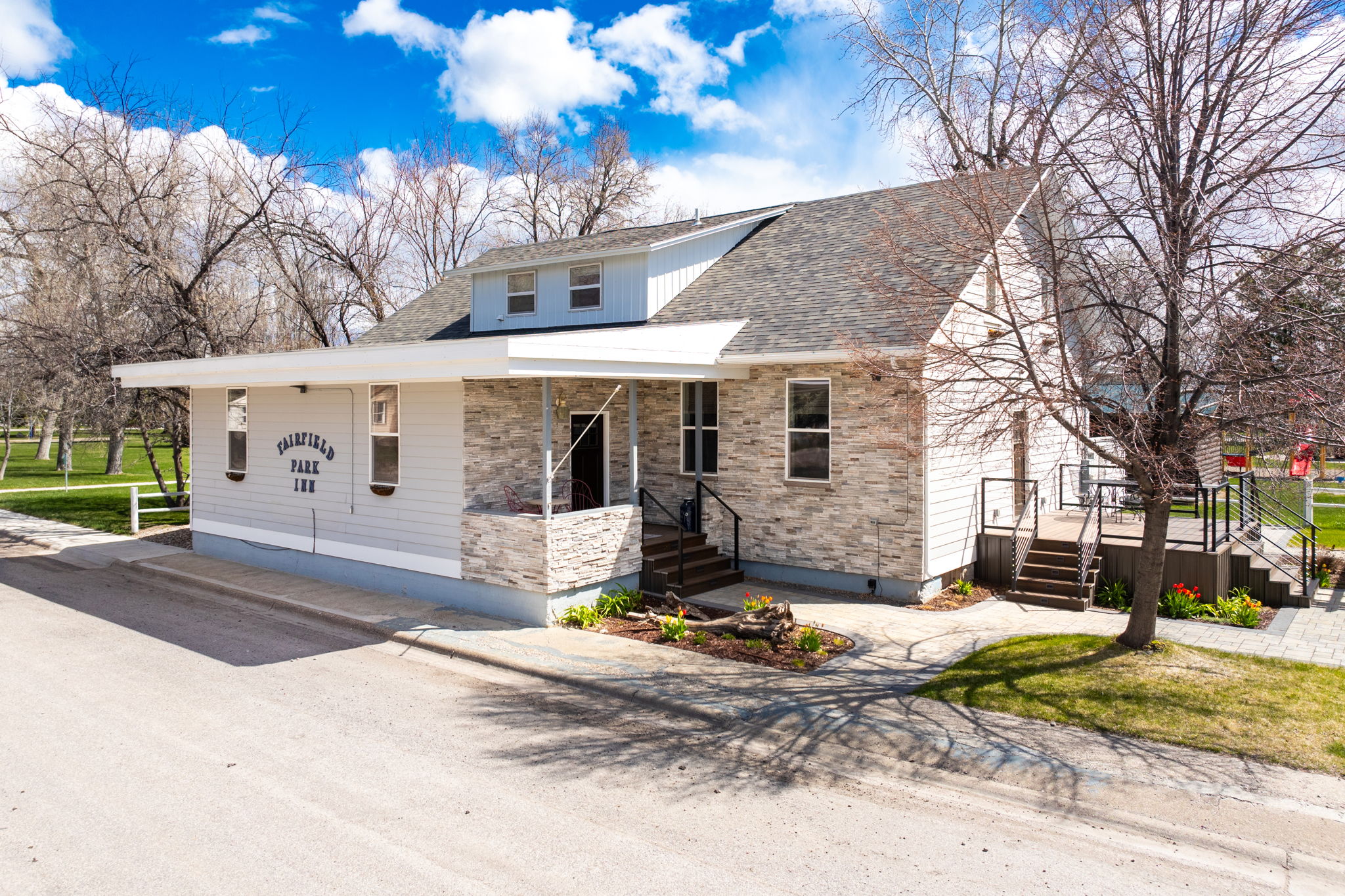 13 5th Street N Property Photo