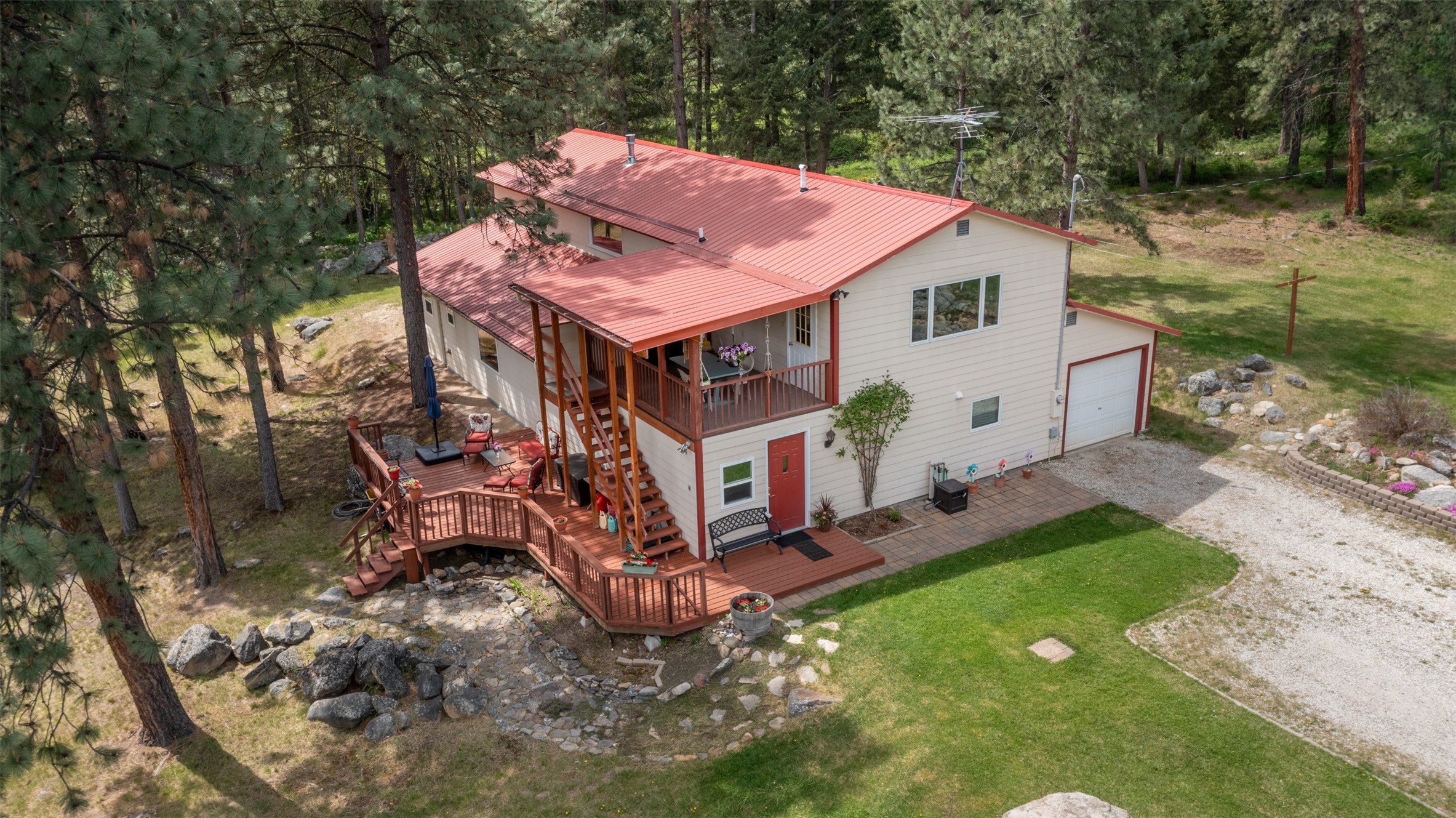 5559 Deer Lane Property Photo 1