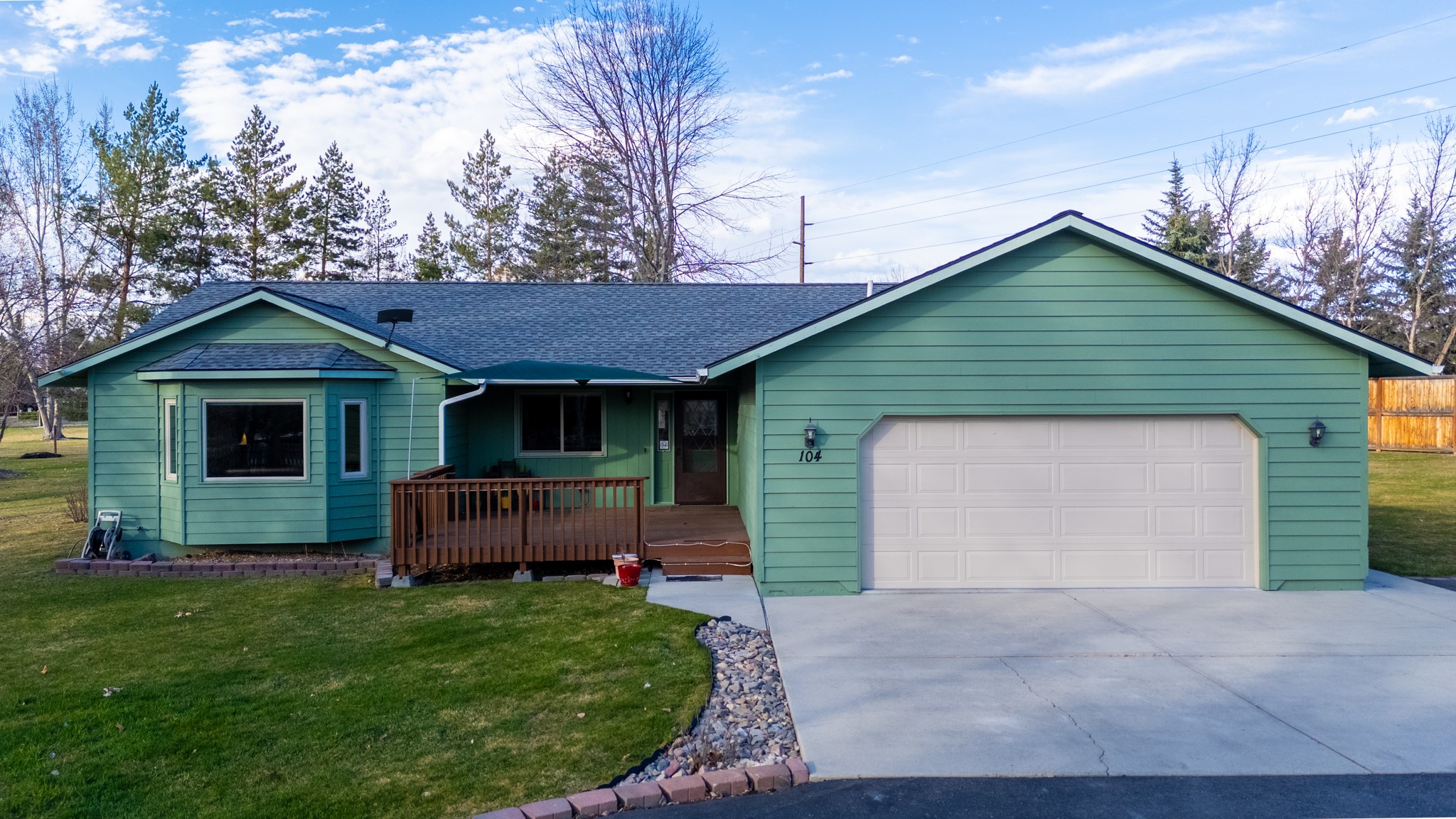 104 Apple Valley Drive Property Photo 1