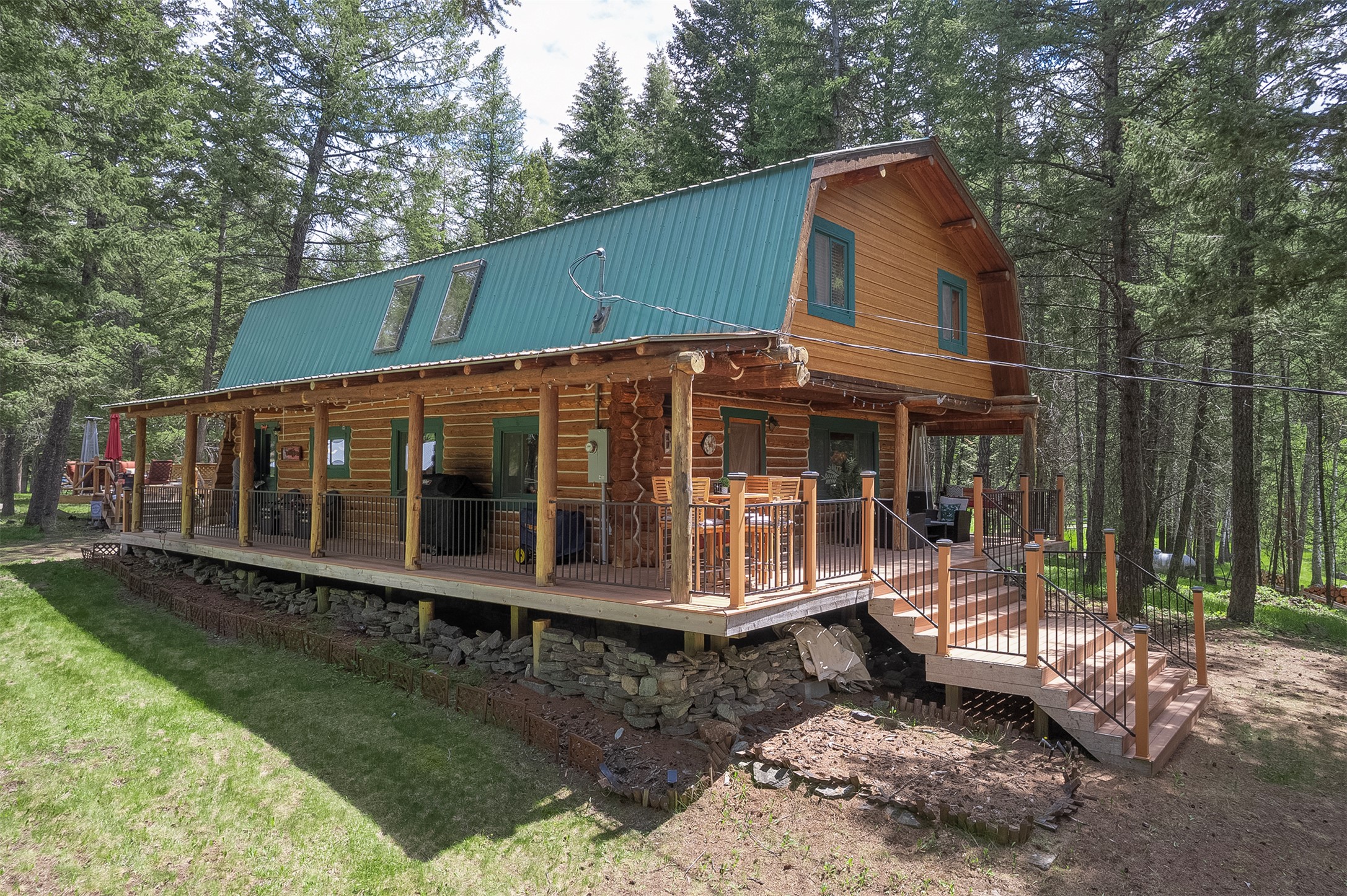 1835 Emmons Canyon Road Property Photo 1