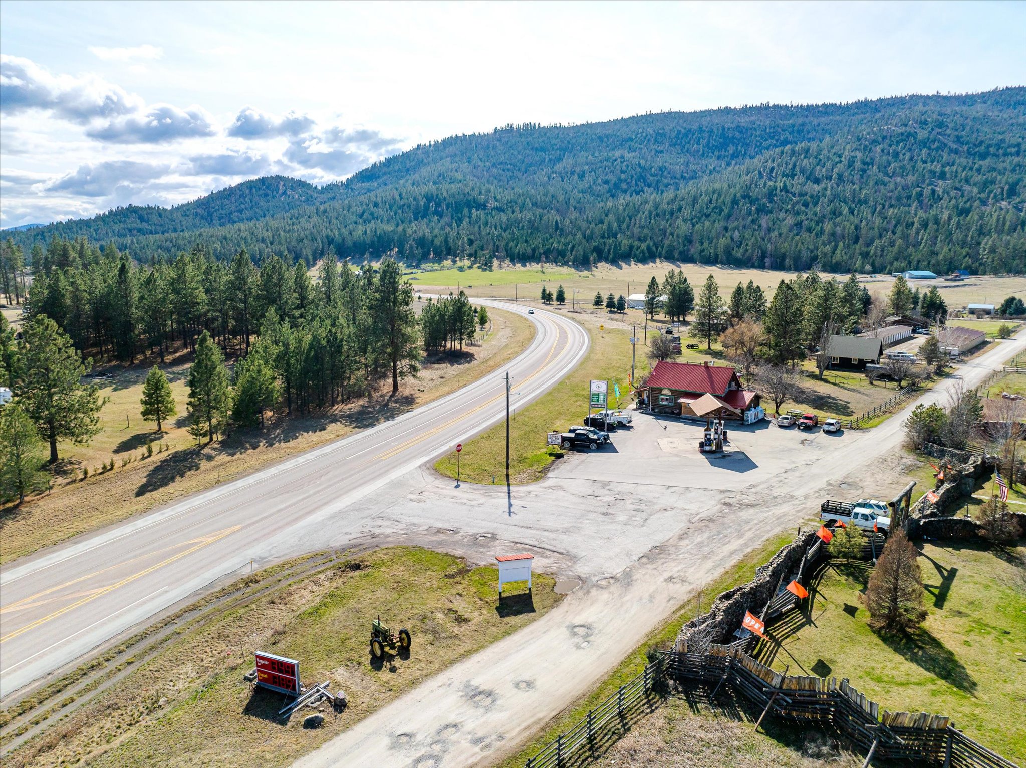 22571 Us Highway 93 Property Photo 46