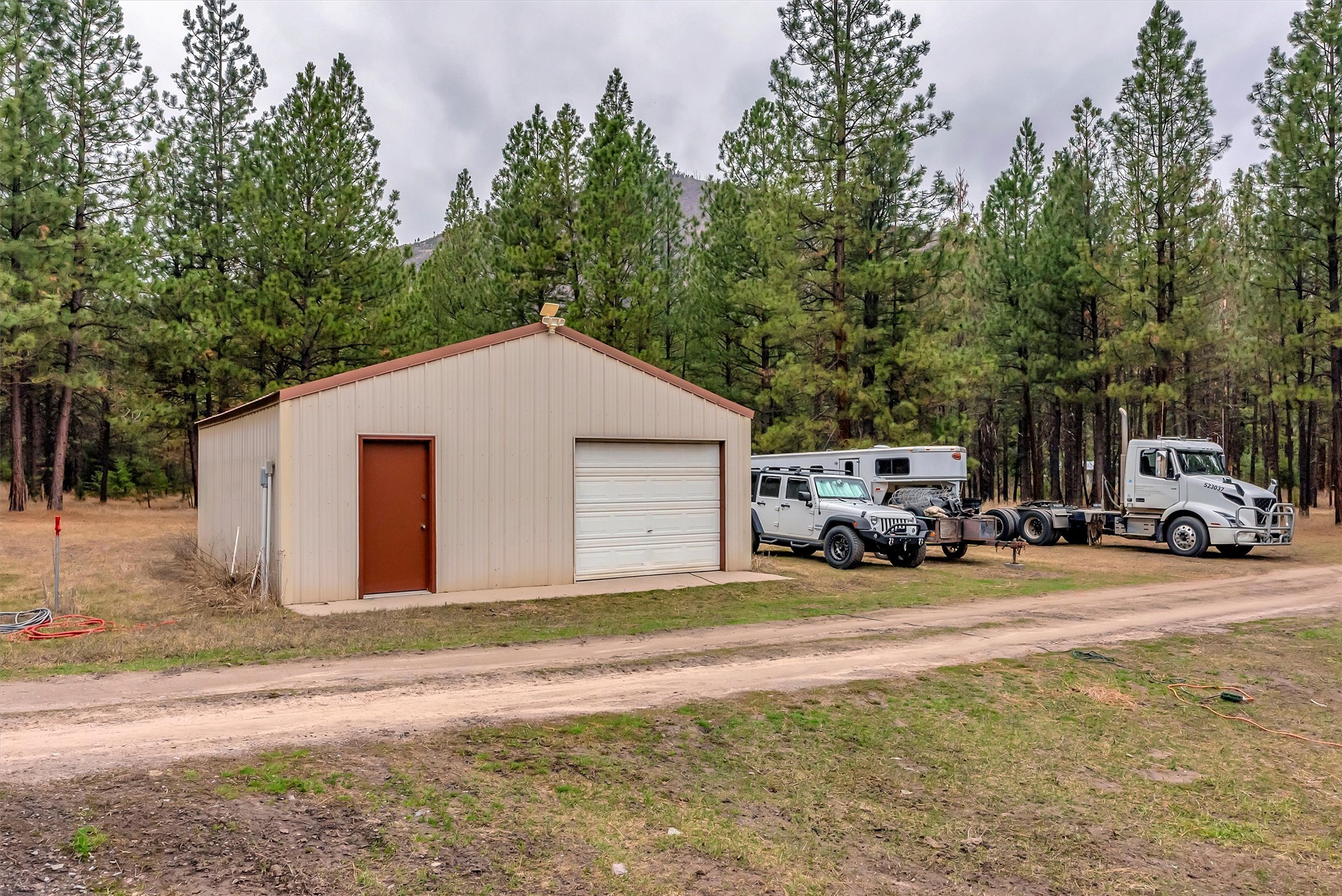 847 Plateau Road Property Photo 2