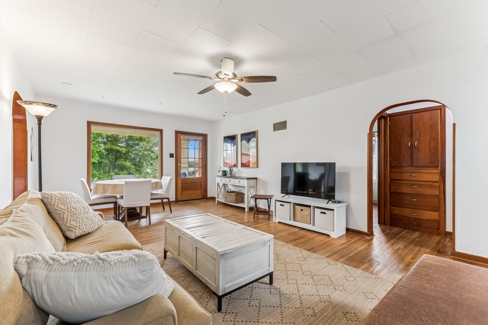 14668 Shore Acres Drive Property Photo 1