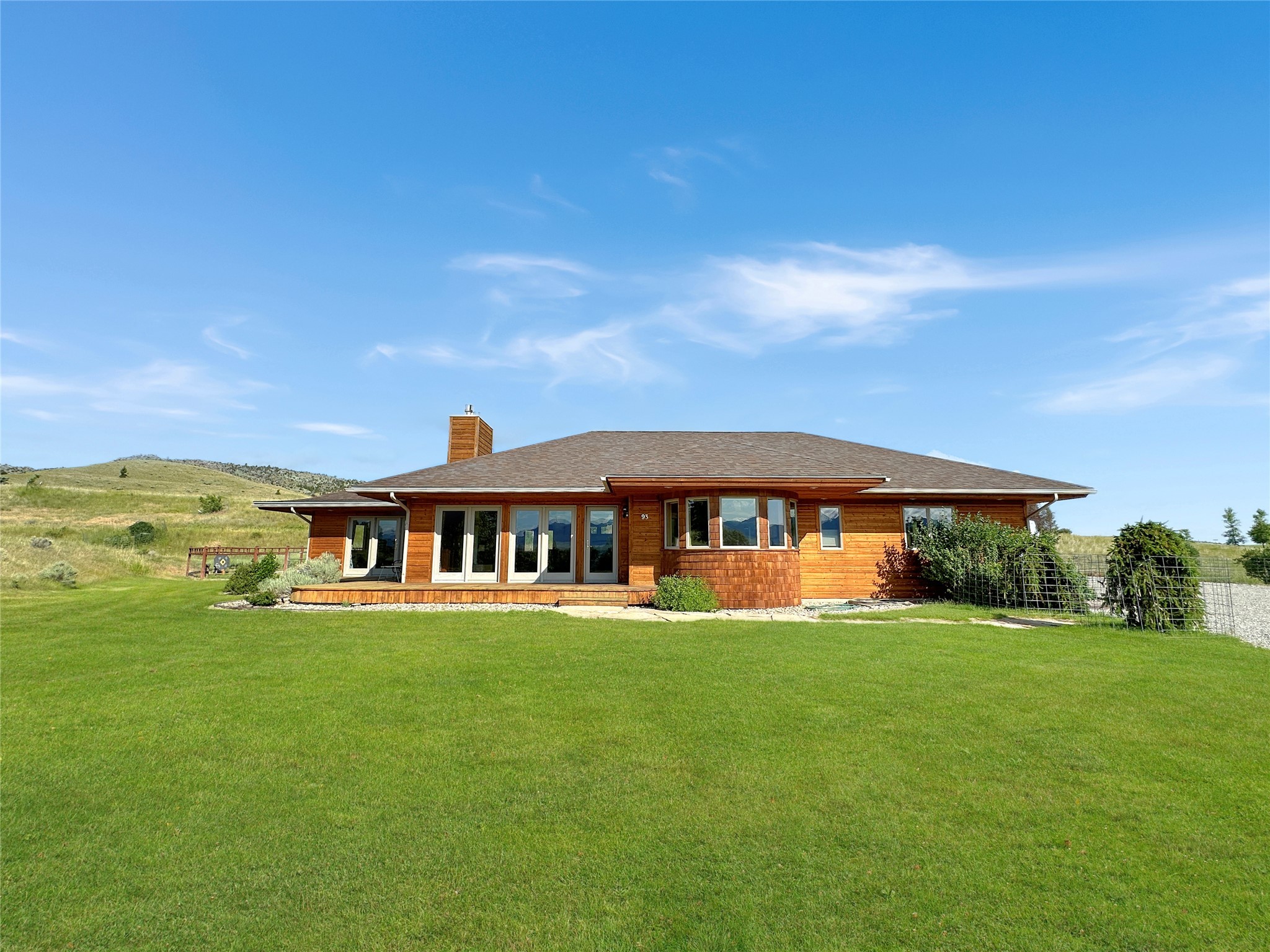 93 Golf Course Drive Property Photo 1