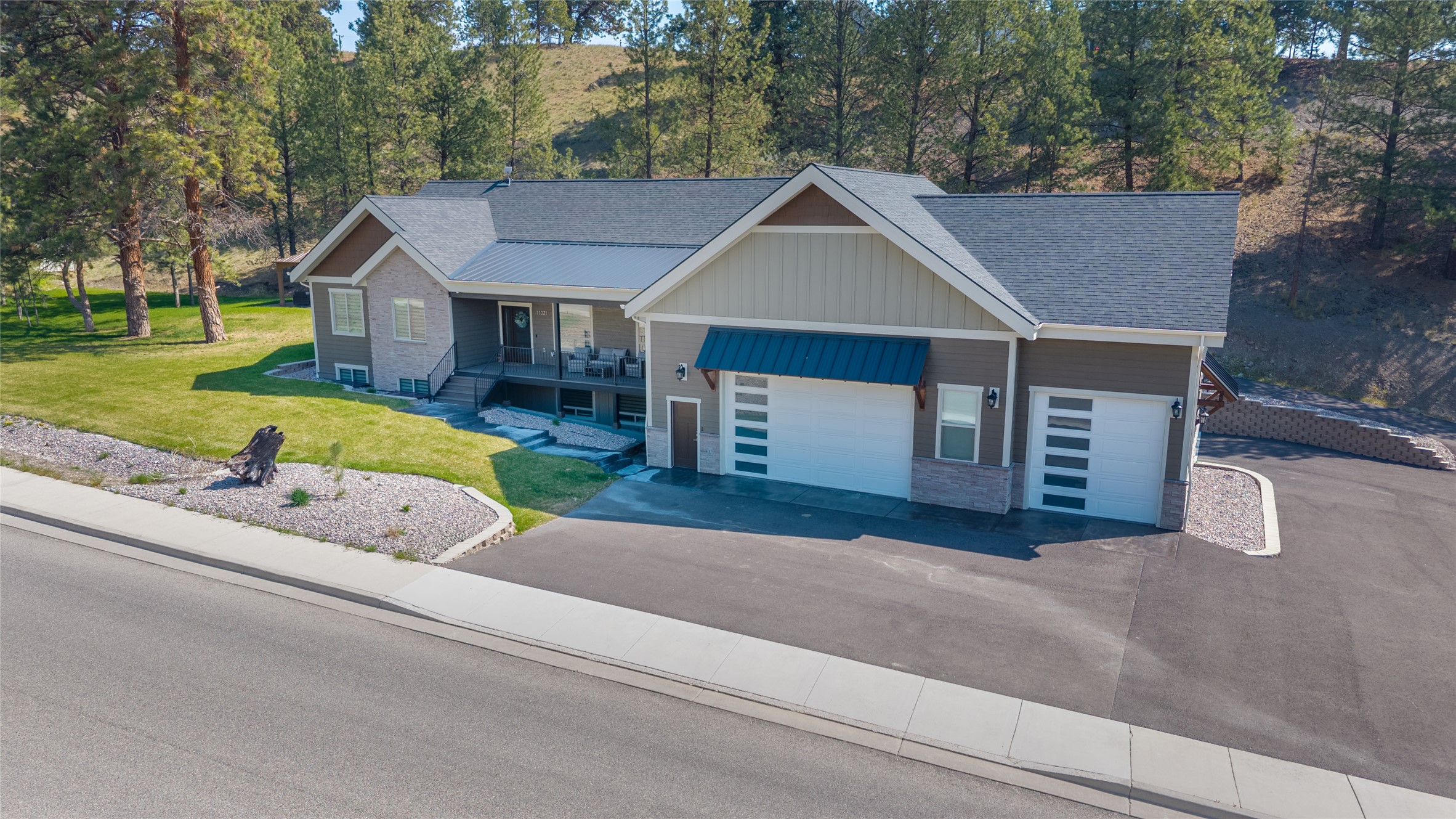 11021 Coulter Pine Street Property Photo 1