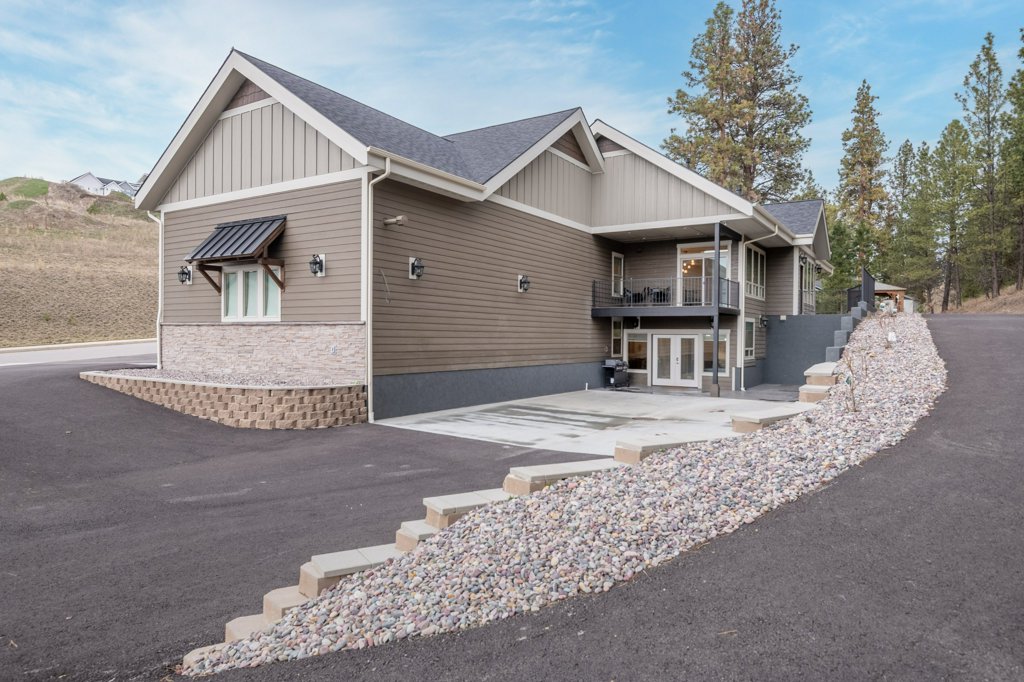 11021 Coulter Pine Street Property Photo 3