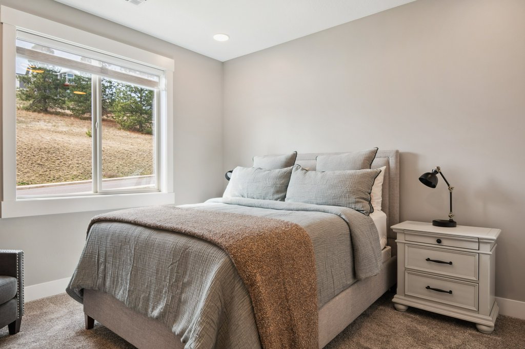 11021 Coulter Pine Street Property Photo 16