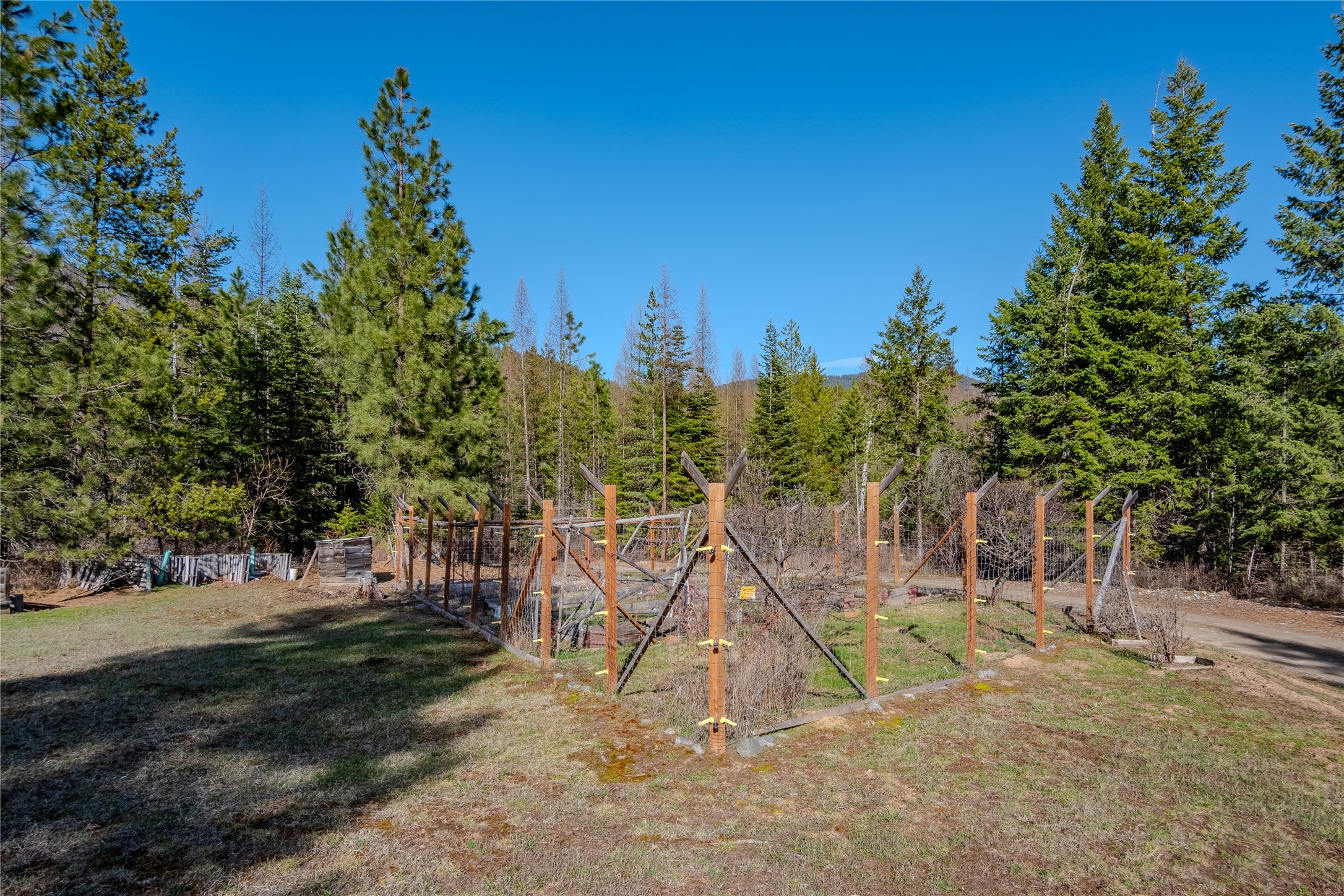 1118 Eastside Road Property Photo 30