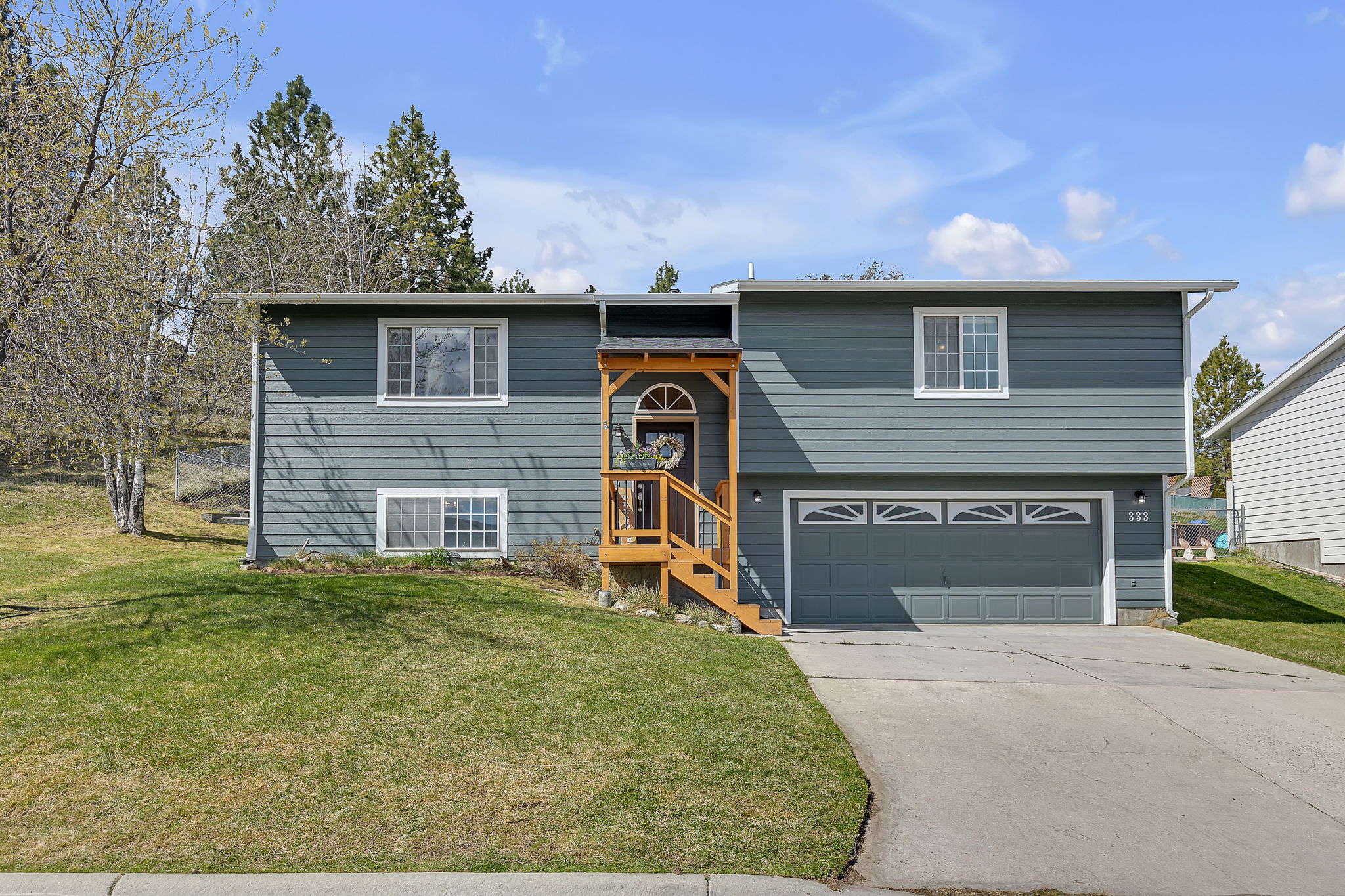 333 Ridgeway Drive Property Photo 1