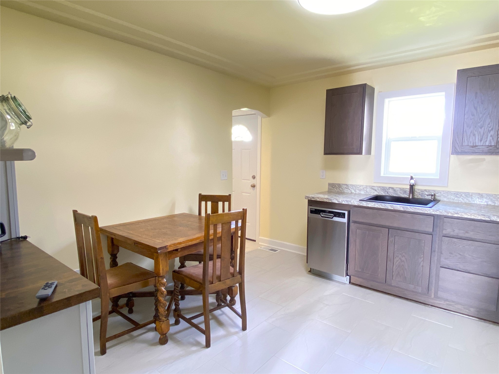 225 1st Street Nw Property Photo 7