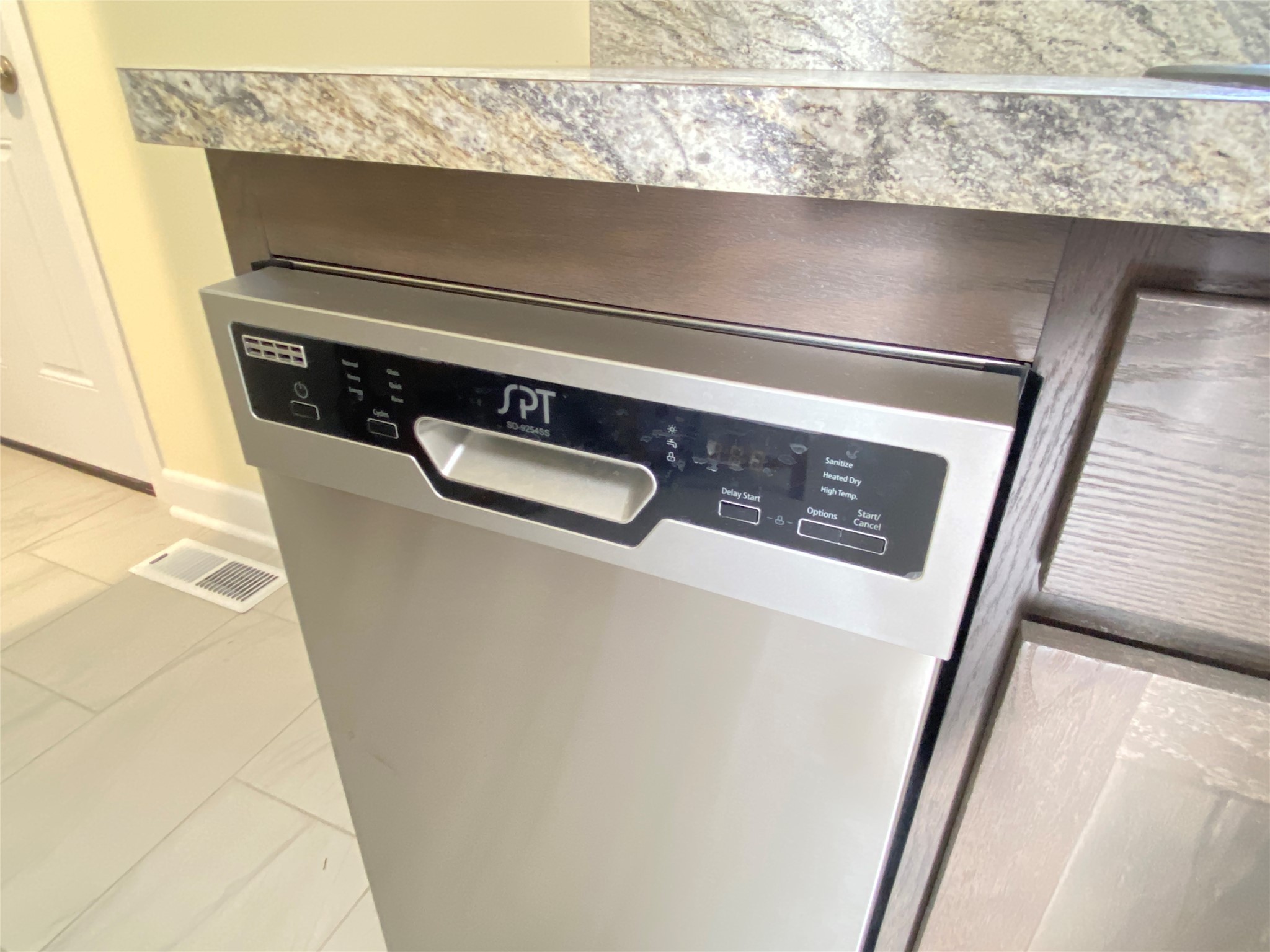 225 1st Street Nw Property Photo 14