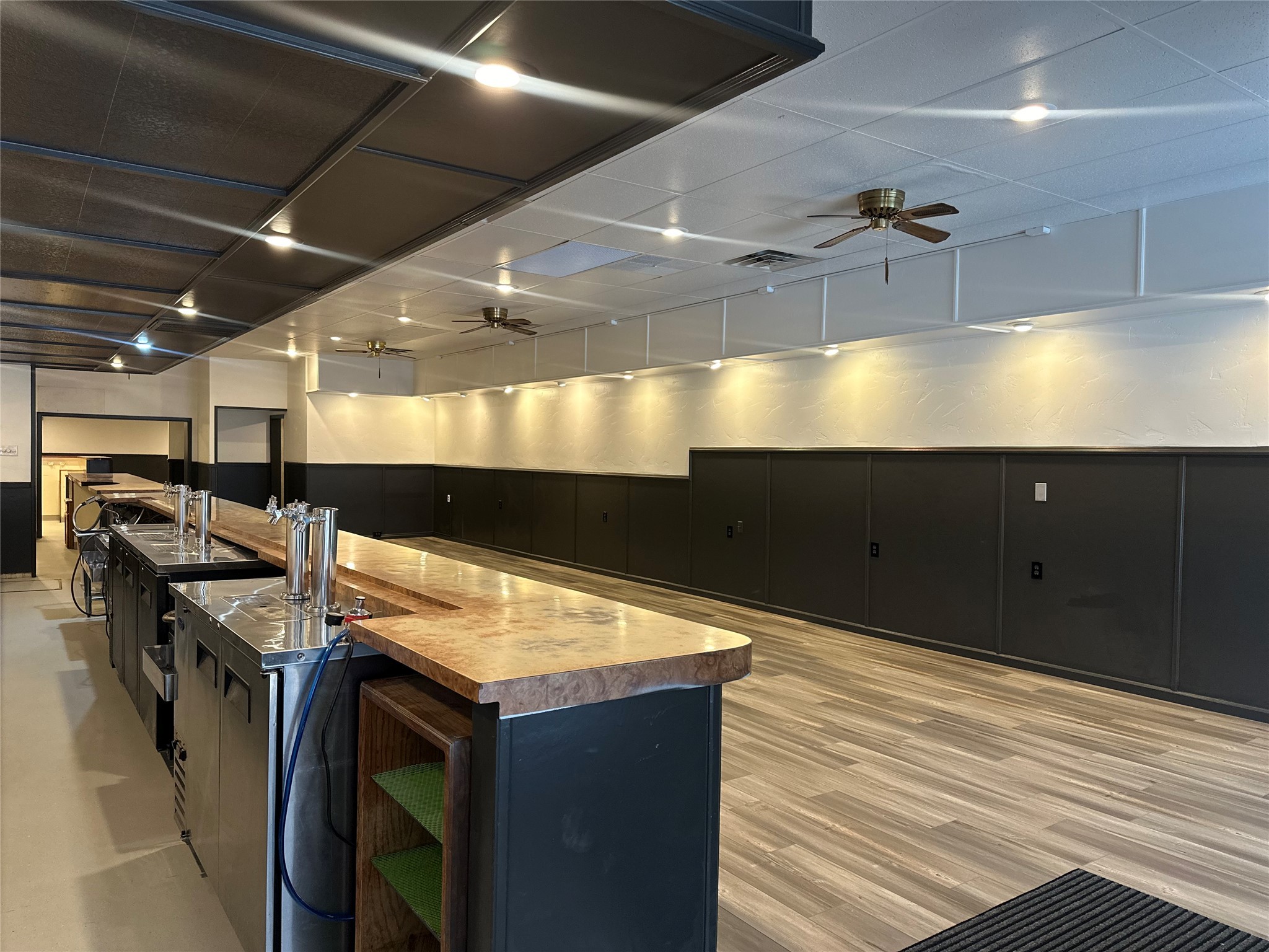 509 Nucleus Avenue Property Photo 3