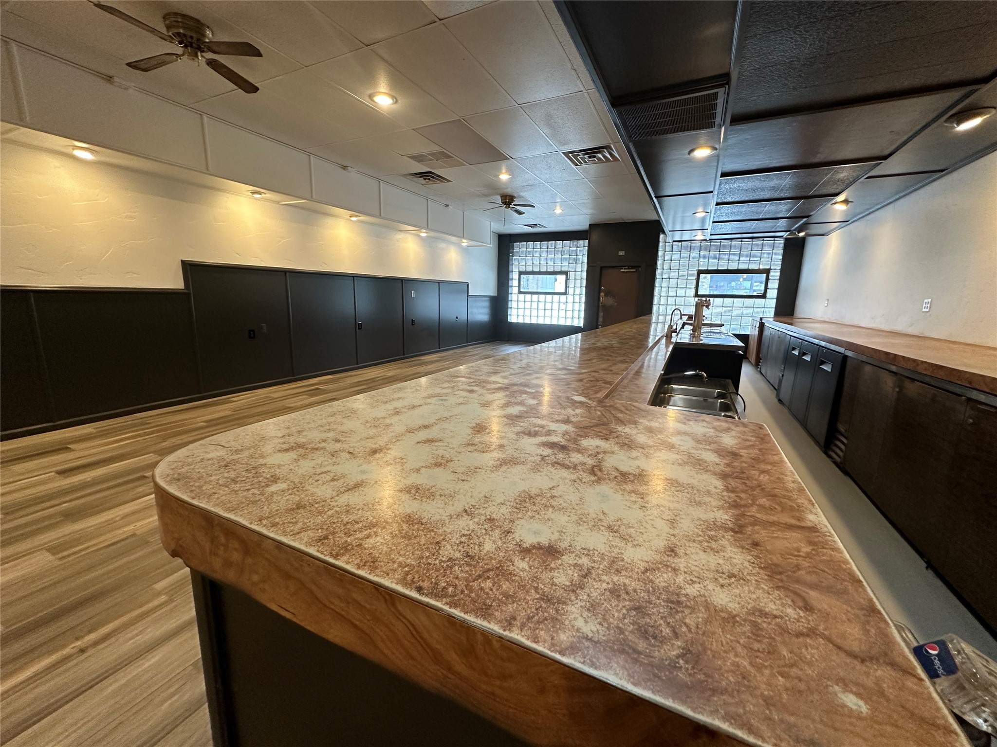 509 Nucleus Avenue Property Photo 8
