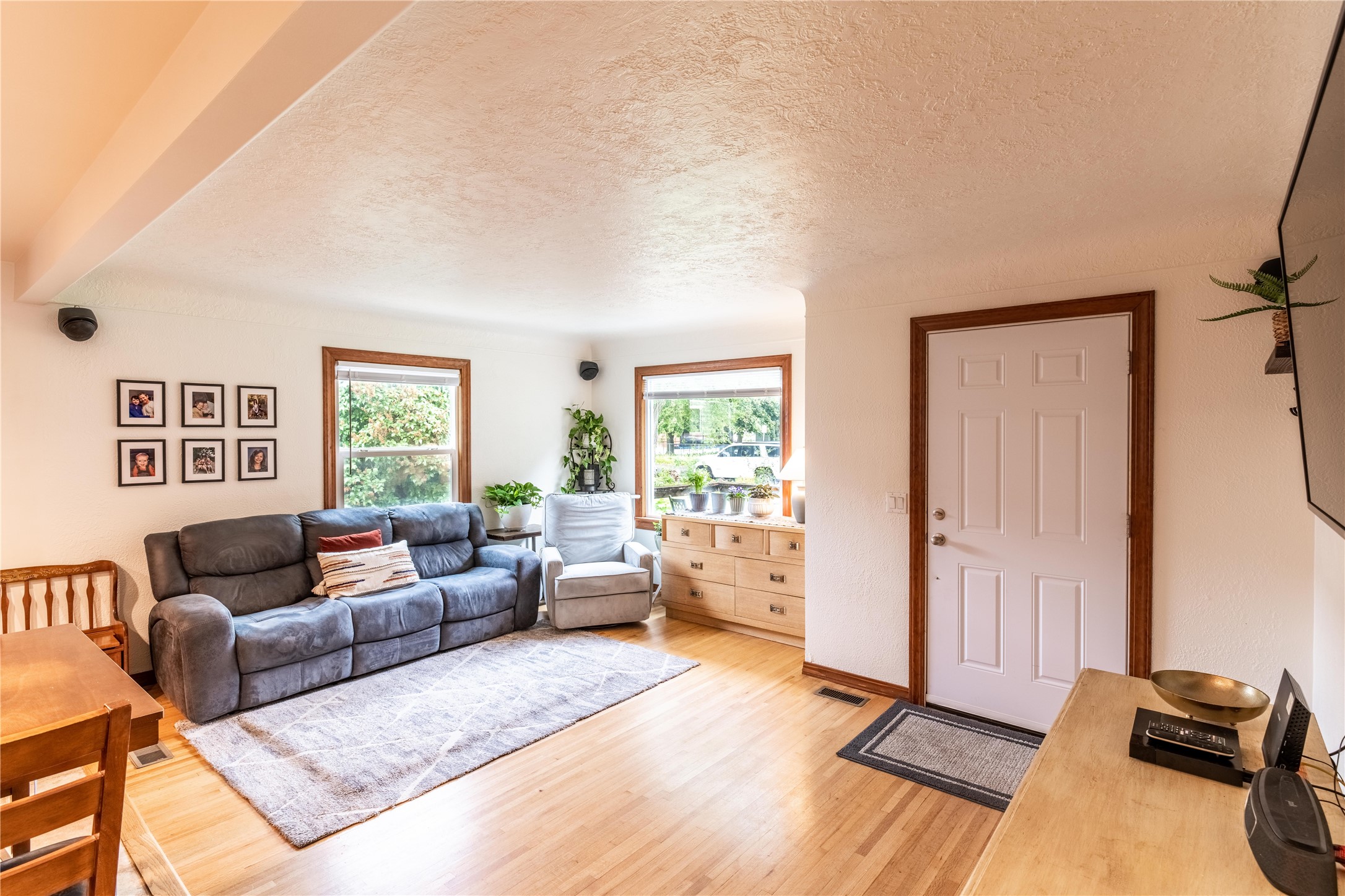 1706/1710 S 13th Street W Property Photo 3