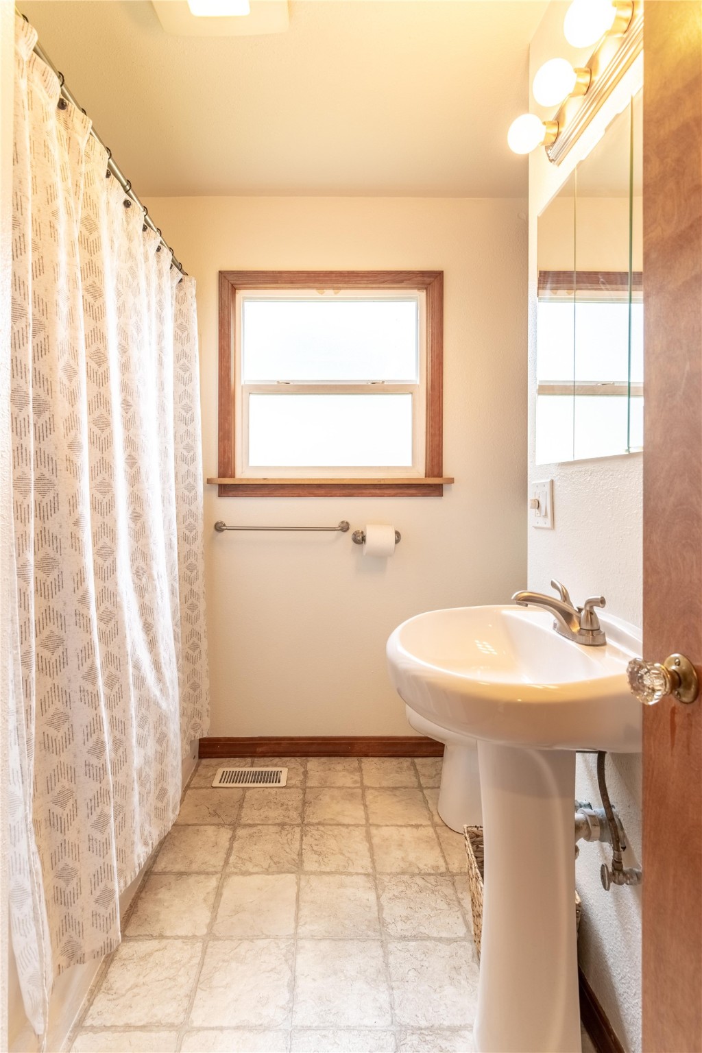 1706/1710 S 13th Street W Property Photo 23