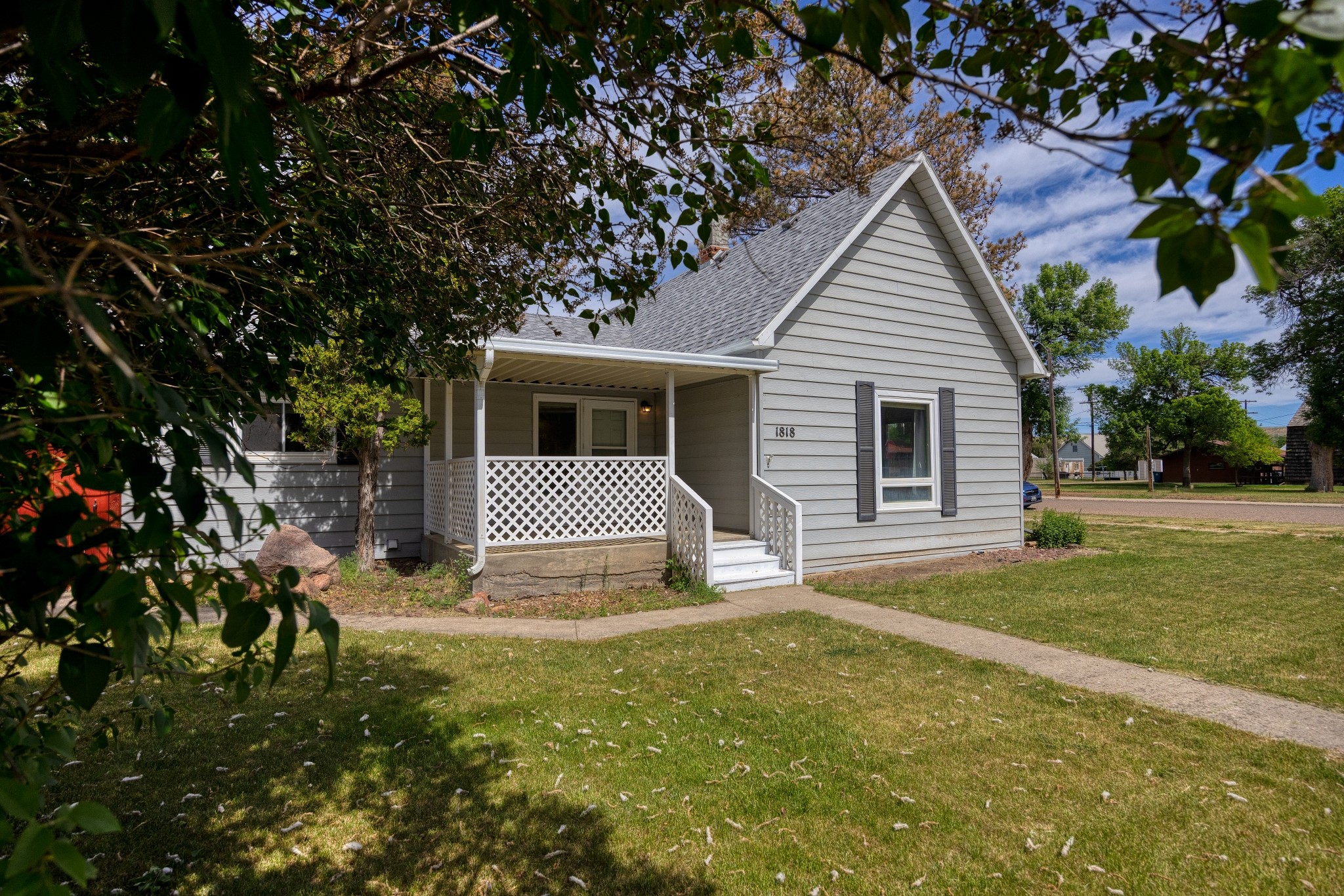 1818 Main Street Property Photo 3