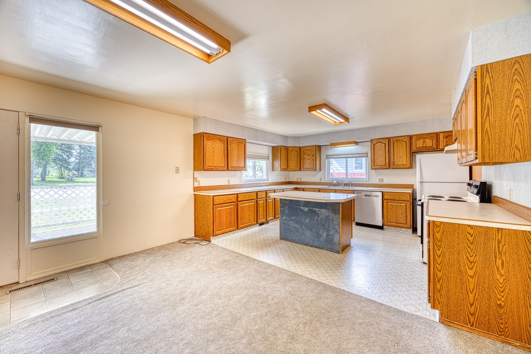 1818 Main Street Property Photo 5