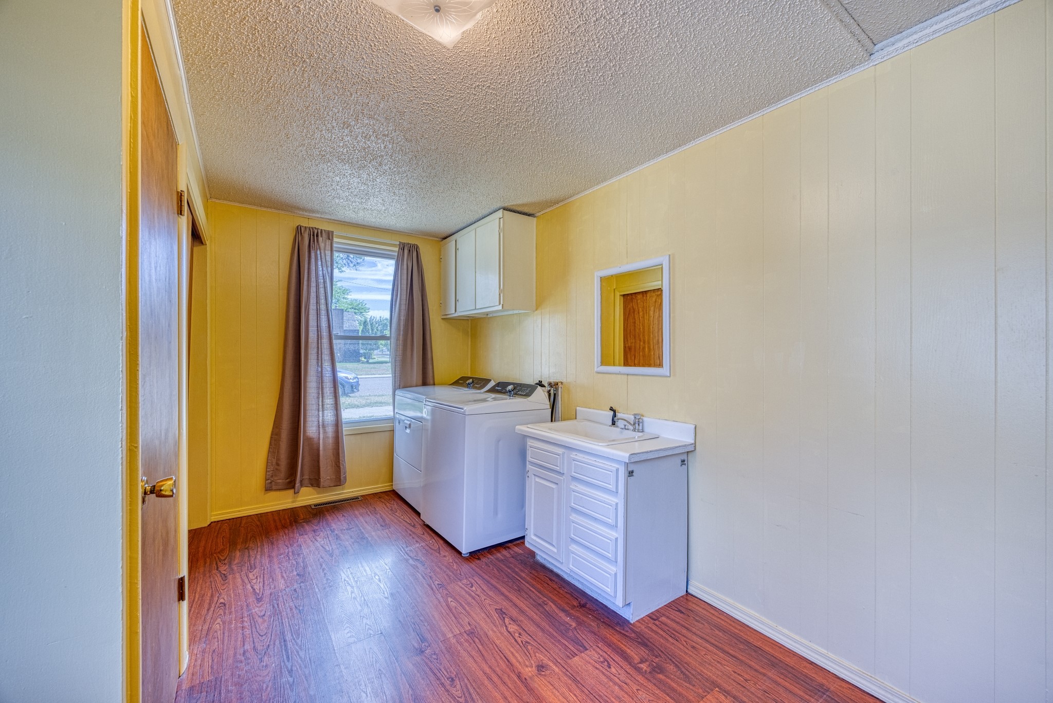 1818 Main Street Property Photo 37