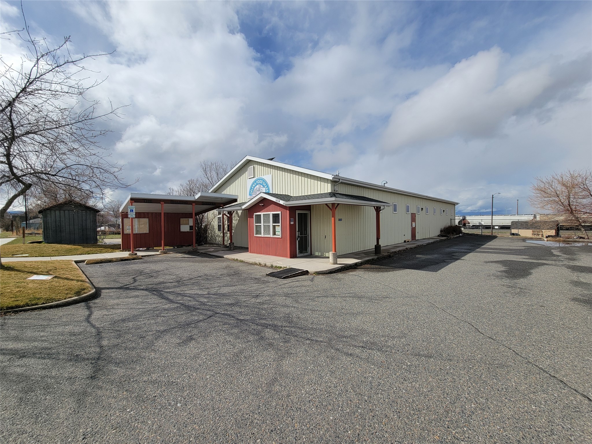 1616 Lewis Street Property Photo 1