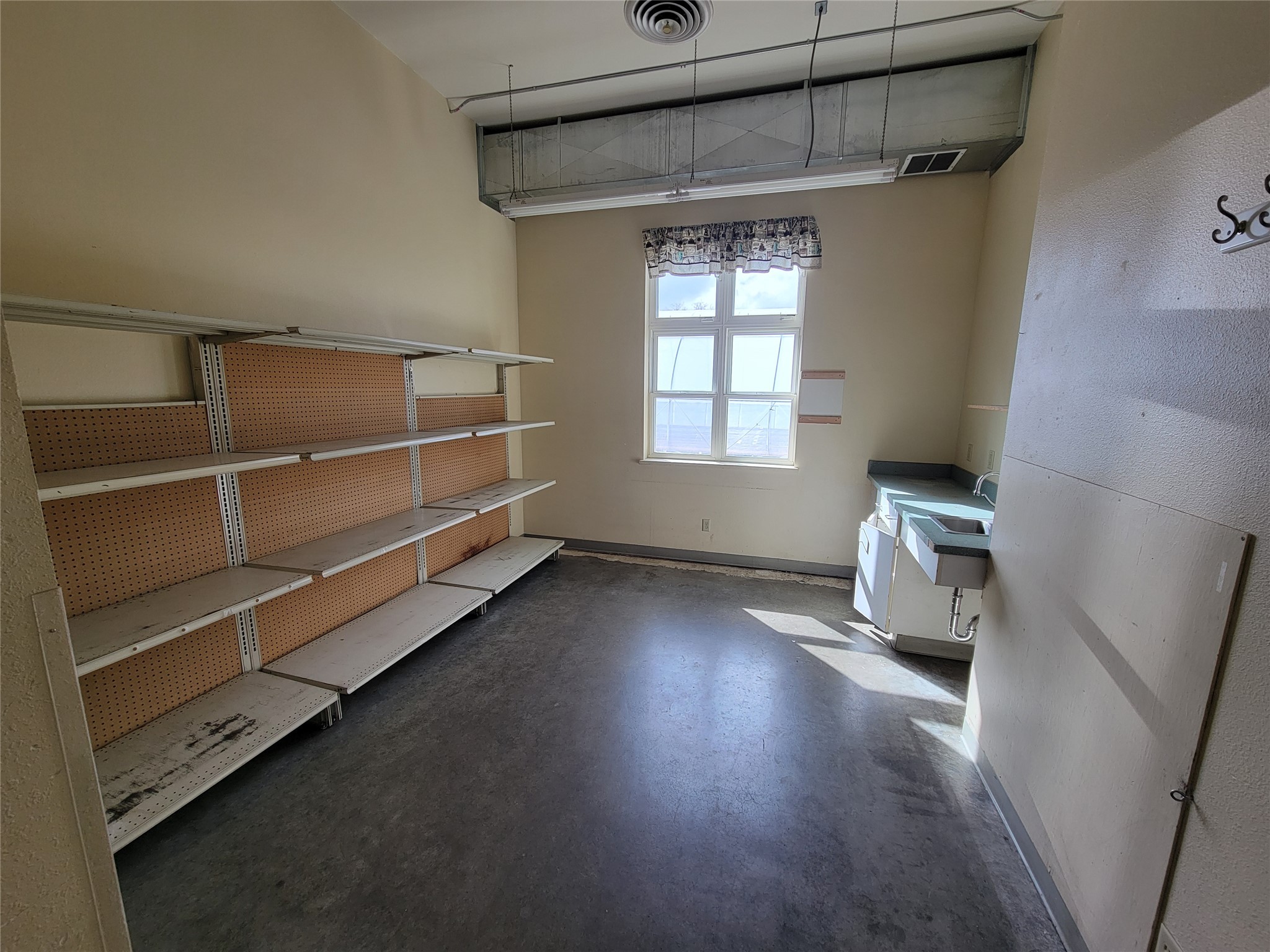 1616 Lewis Street Property Photo 15