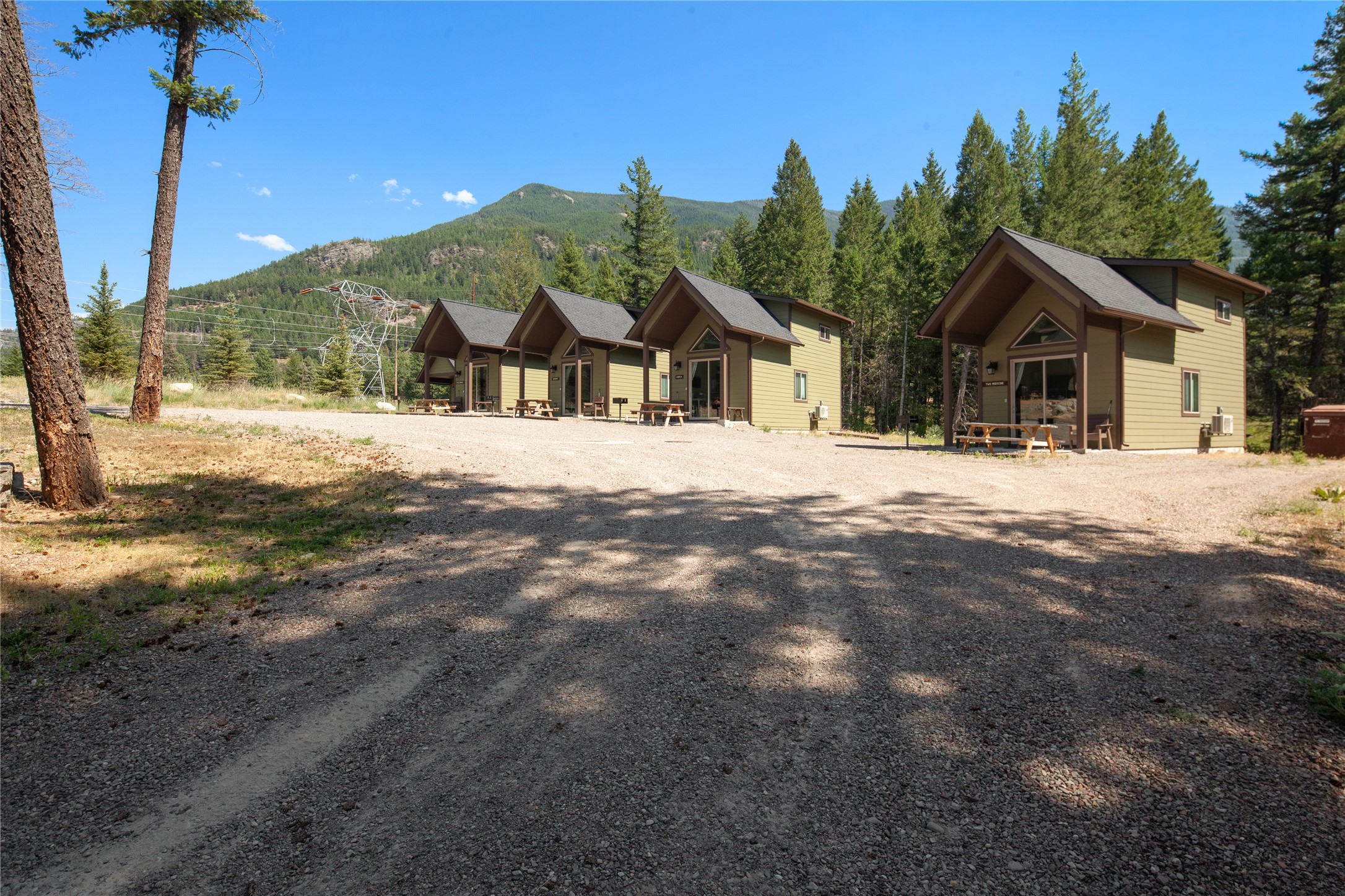 7547 Hwy 2 E Property Photo 3