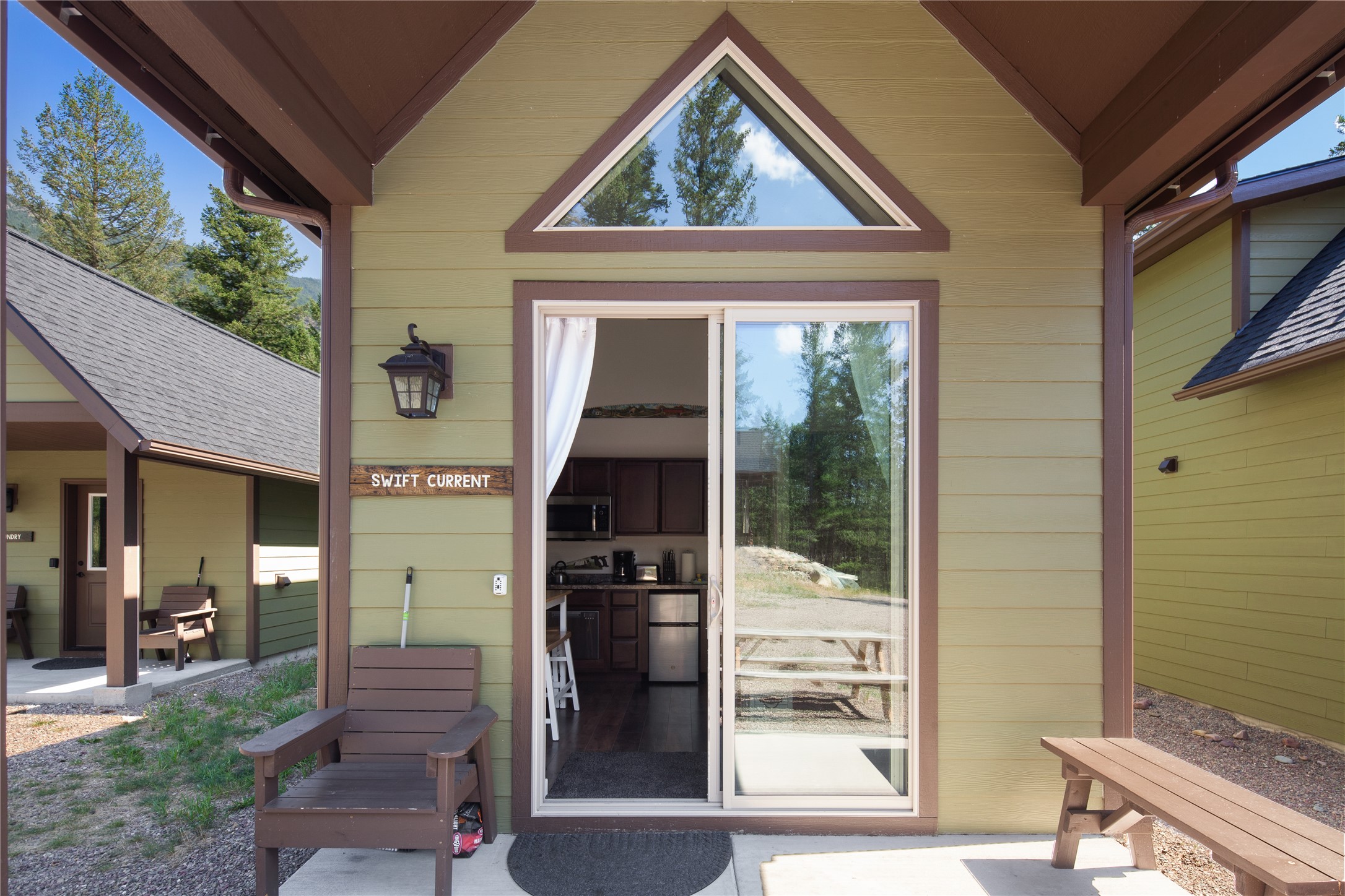 7547 Hwy 2 E Property Photo 11