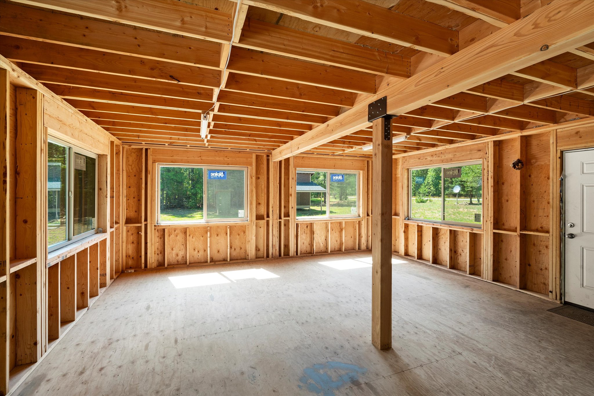 8556 Yaak River Road Property Photo 9