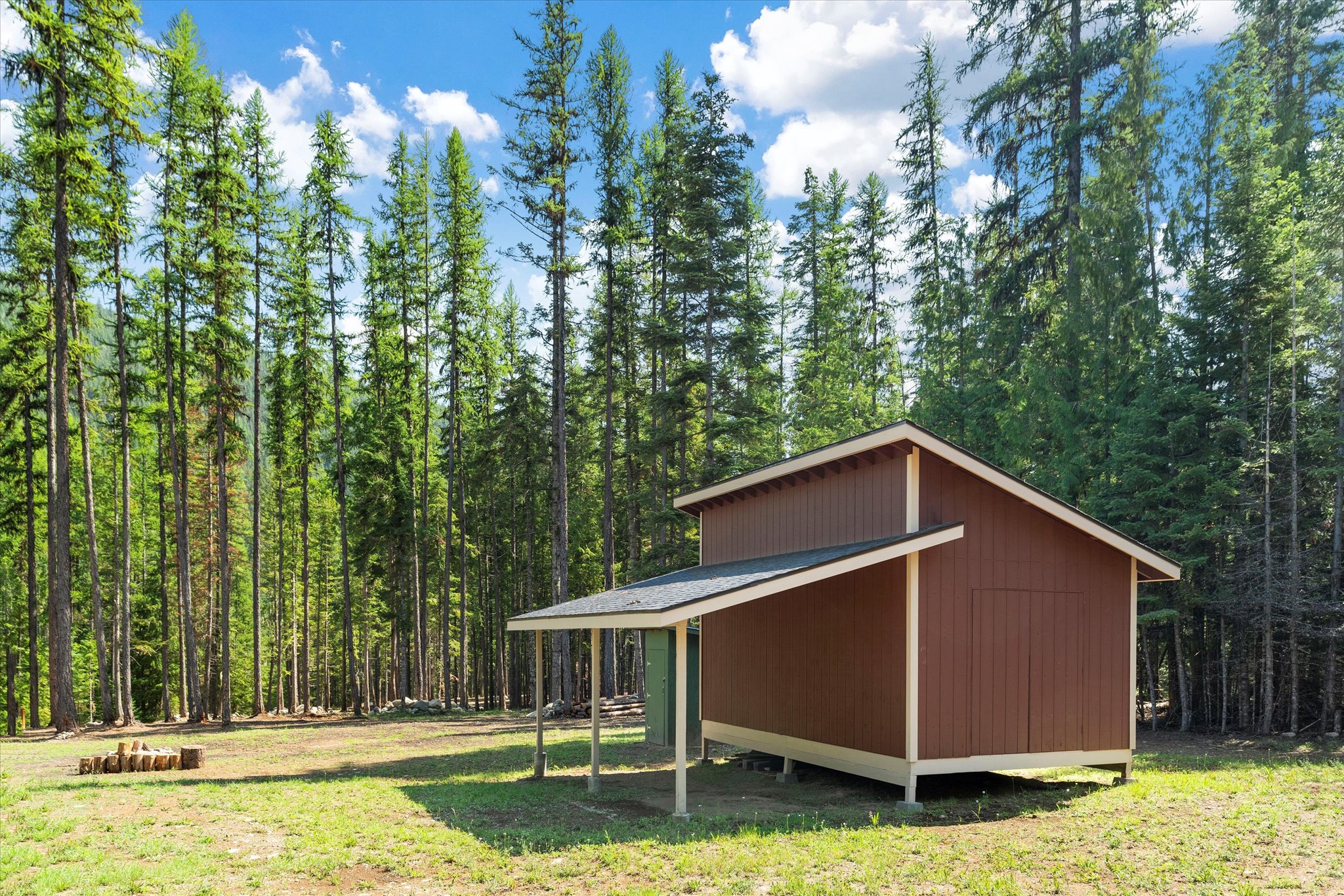 8556 Yaak River Road Property Photo 15