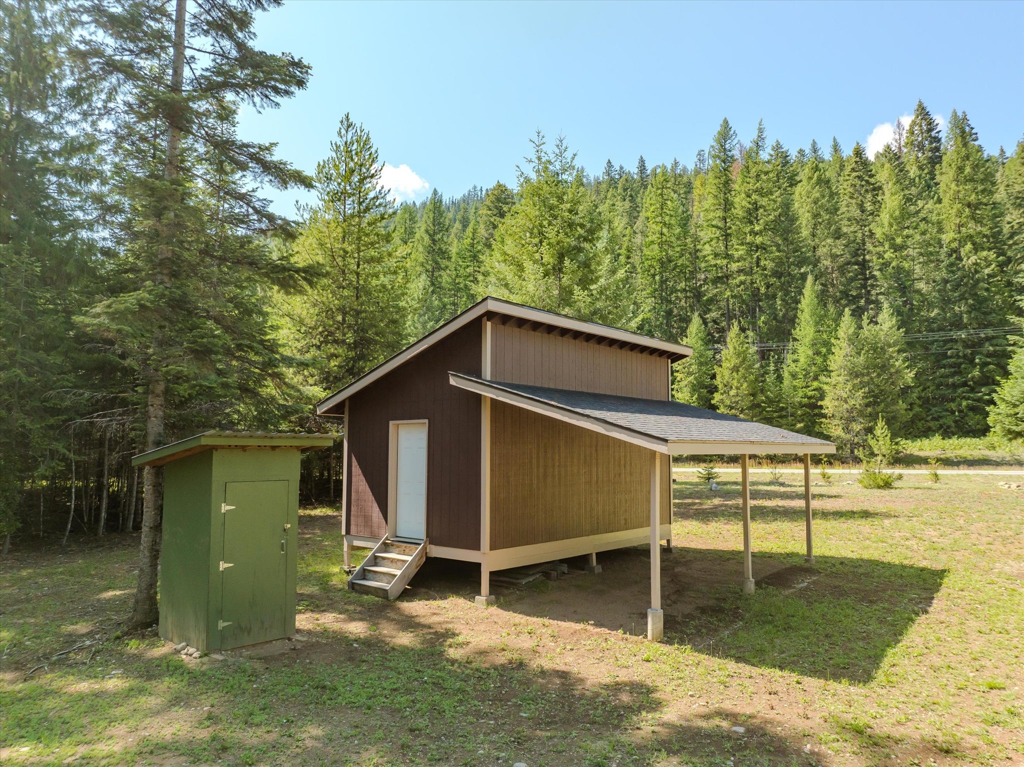 8556 Yaak River Road Property Photo 16