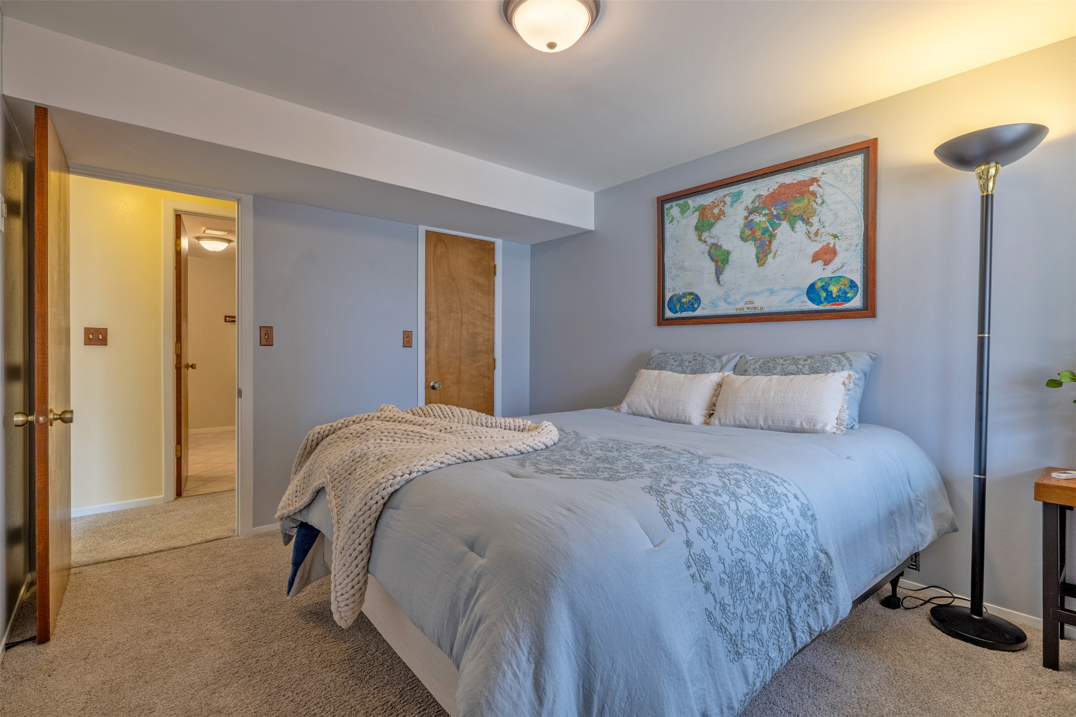 2543 Southridge Drive B Property Photo 15