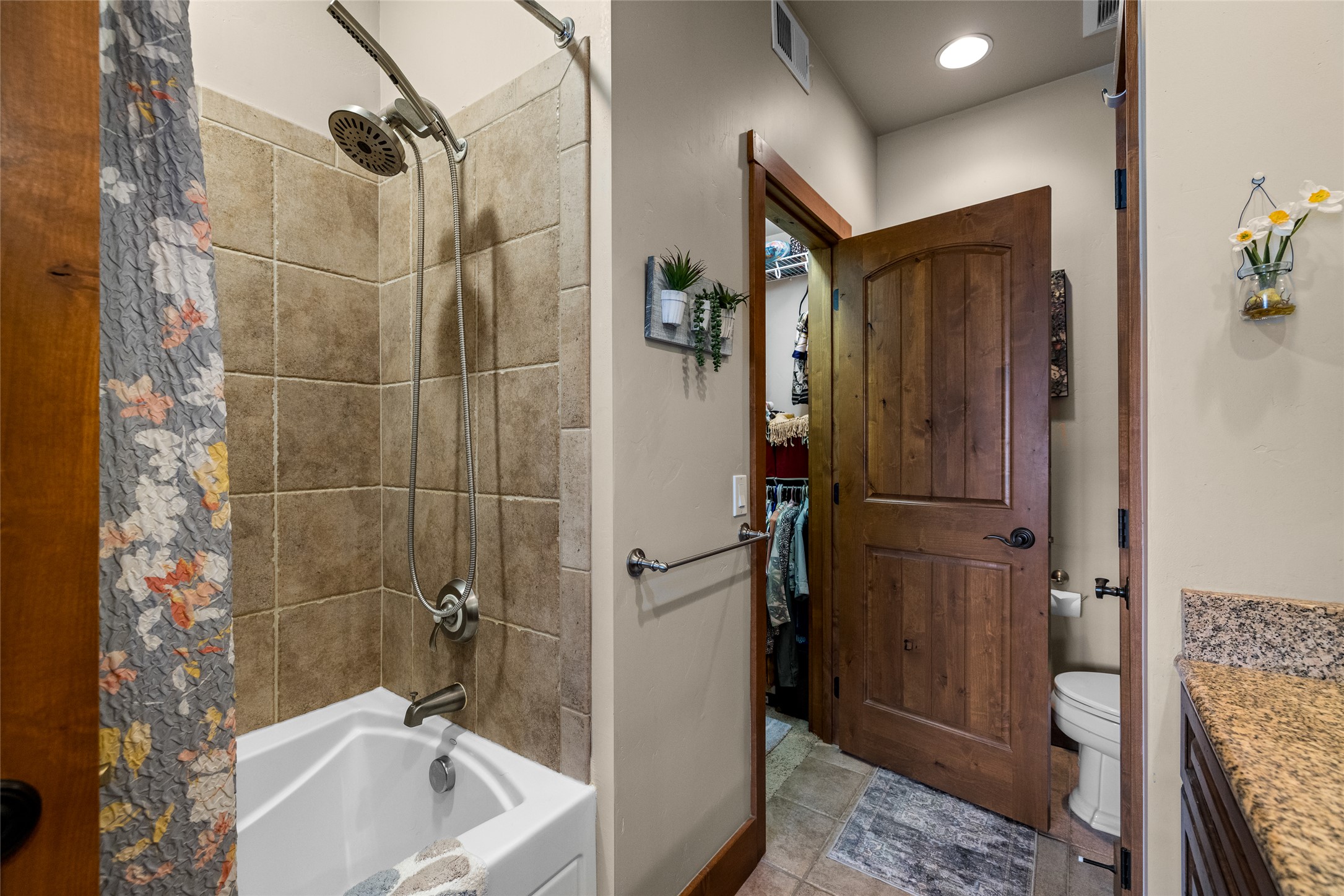 6300 Locarno Drive J Property Photo 21