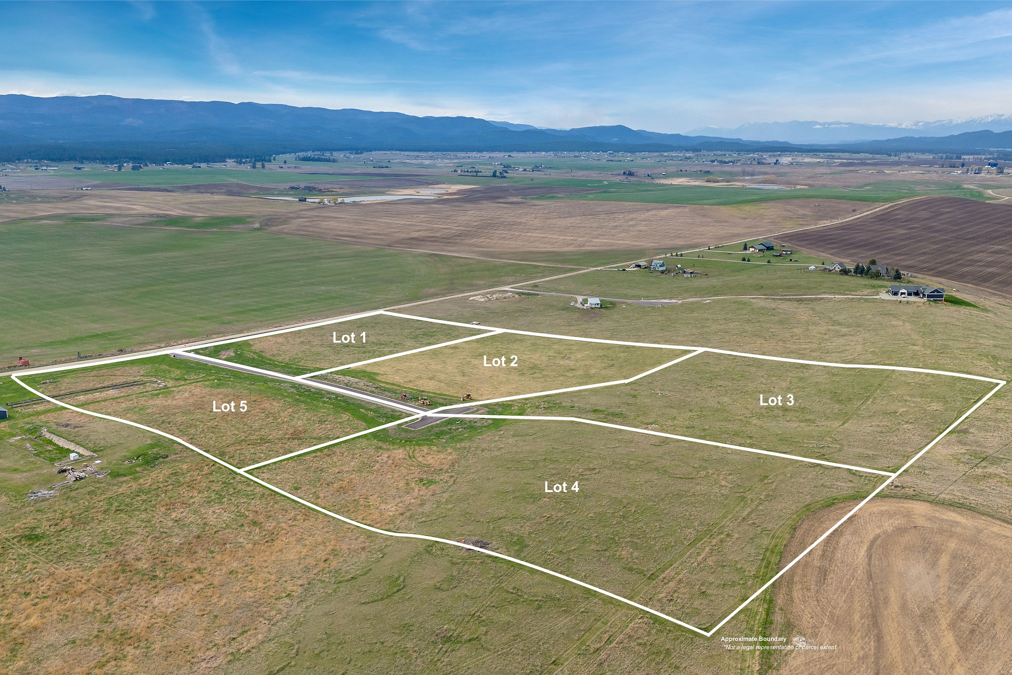 135 Bluemoon Court Property Photo