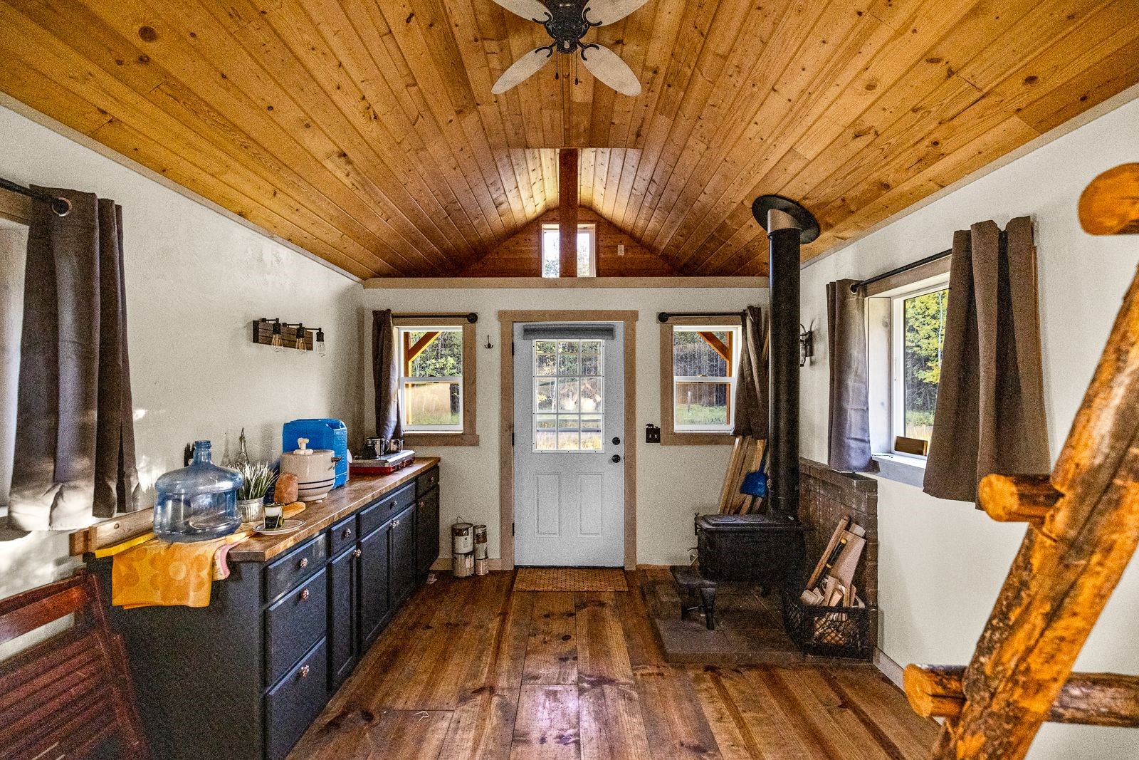345 River Drive Property Photo 18