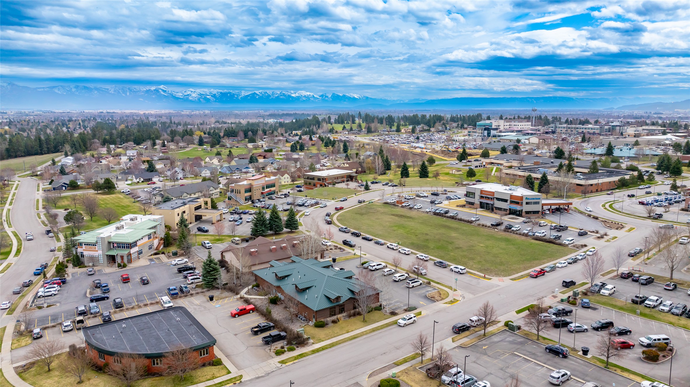 195 Commons Loop Property Photo 3