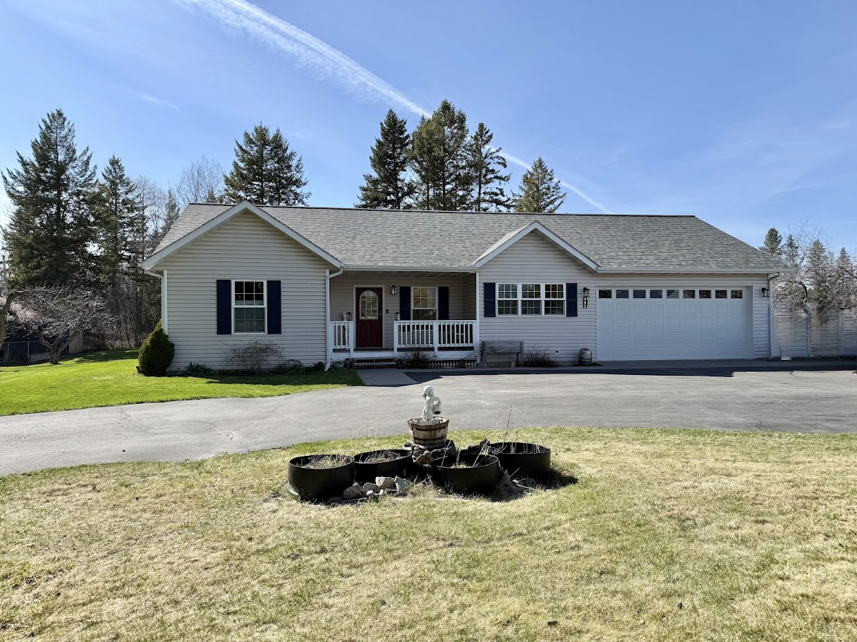 992 Trumble Creek Road Property Photo 1