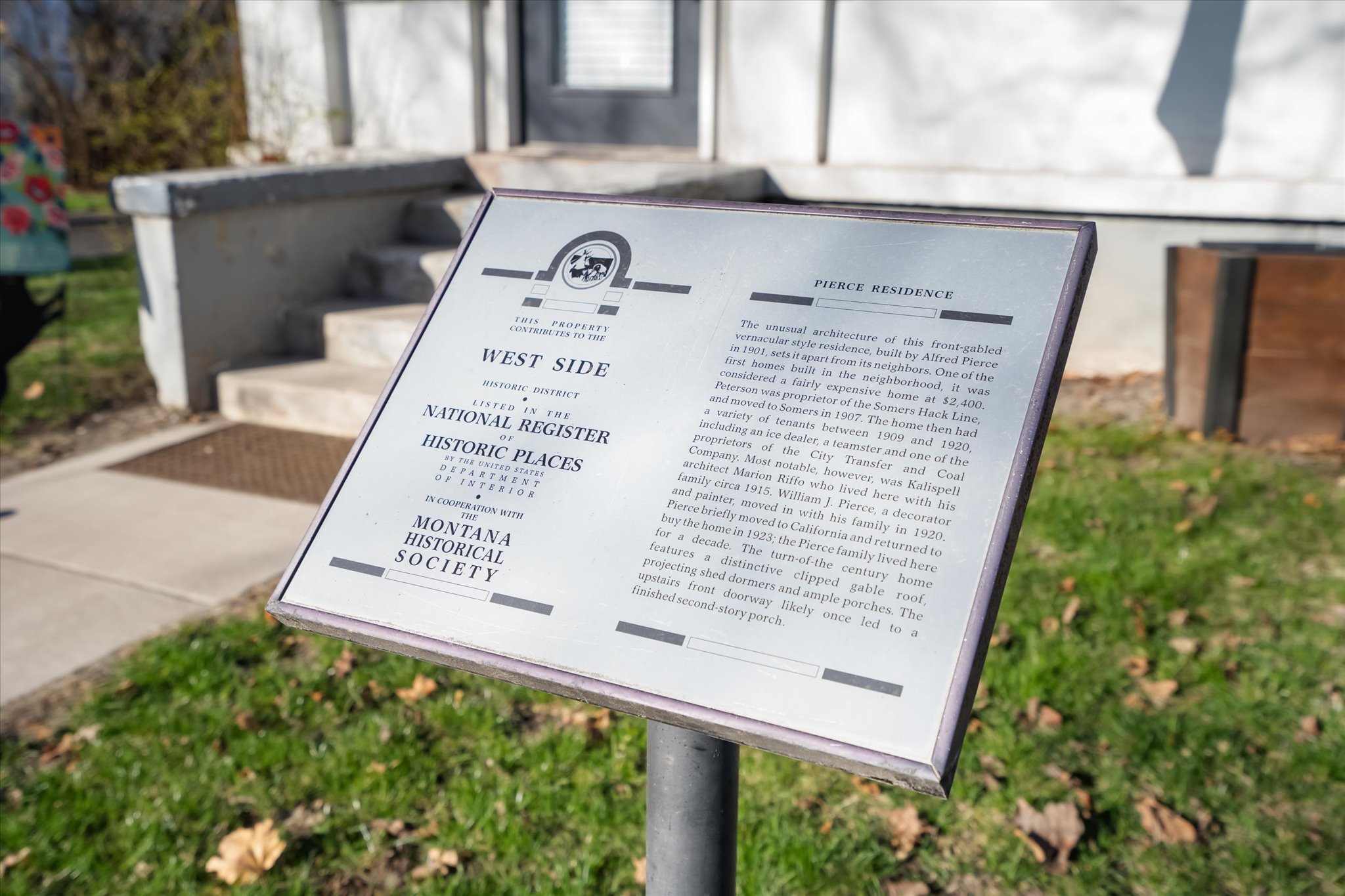 614 1st Avenue W Property Photo 2