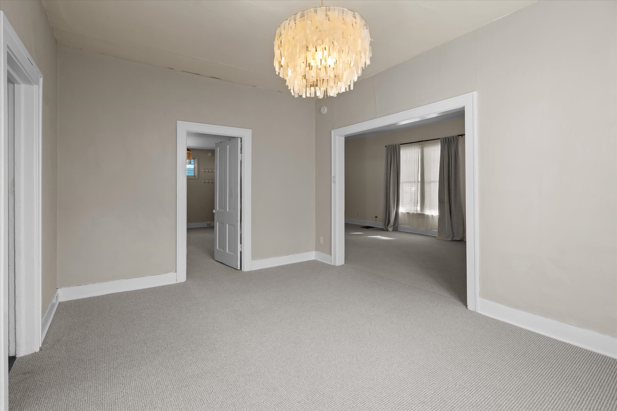 614 1st Avenue W Property Photo 4