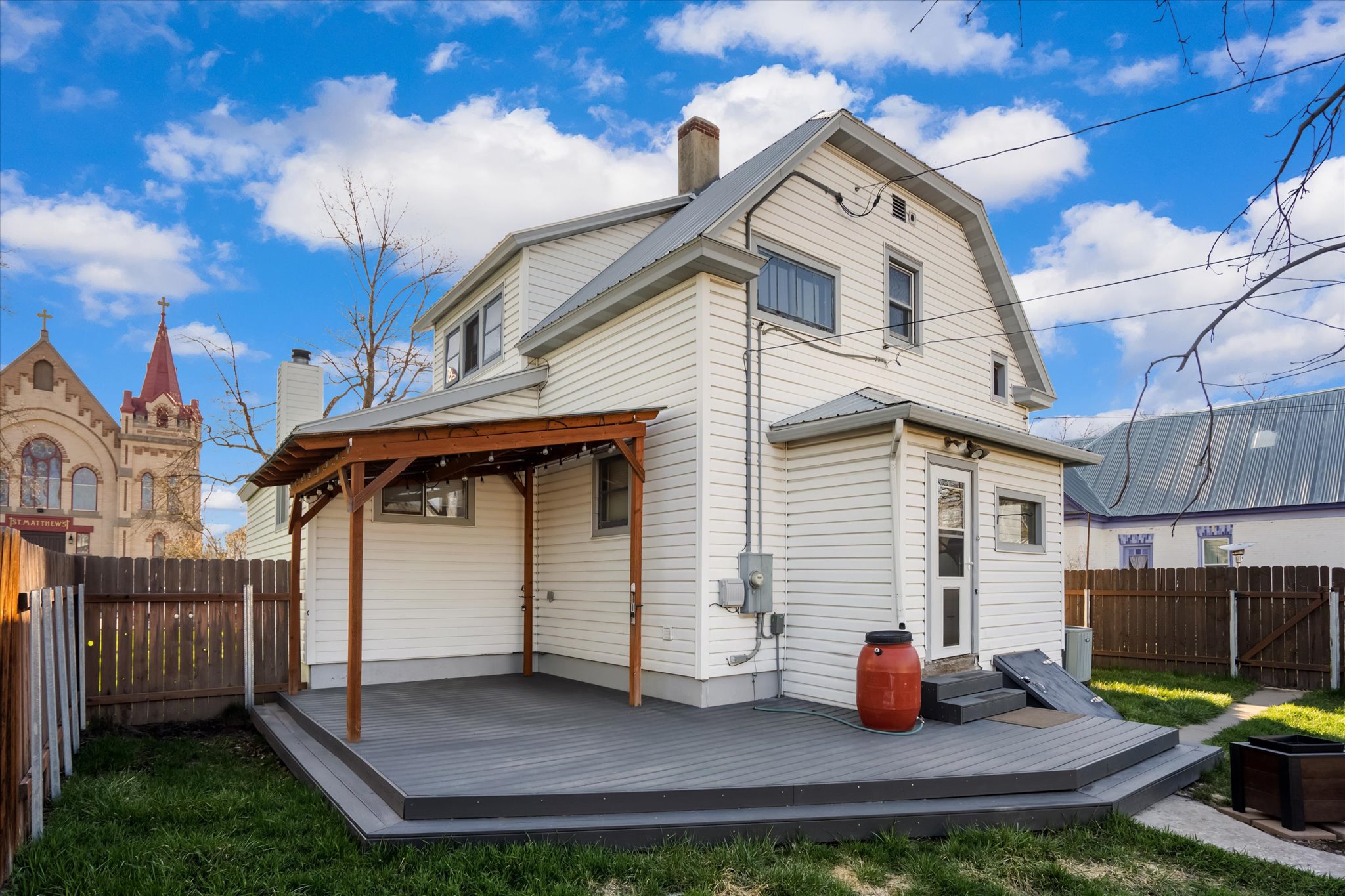 614 1st Avenue W Property Photo 6