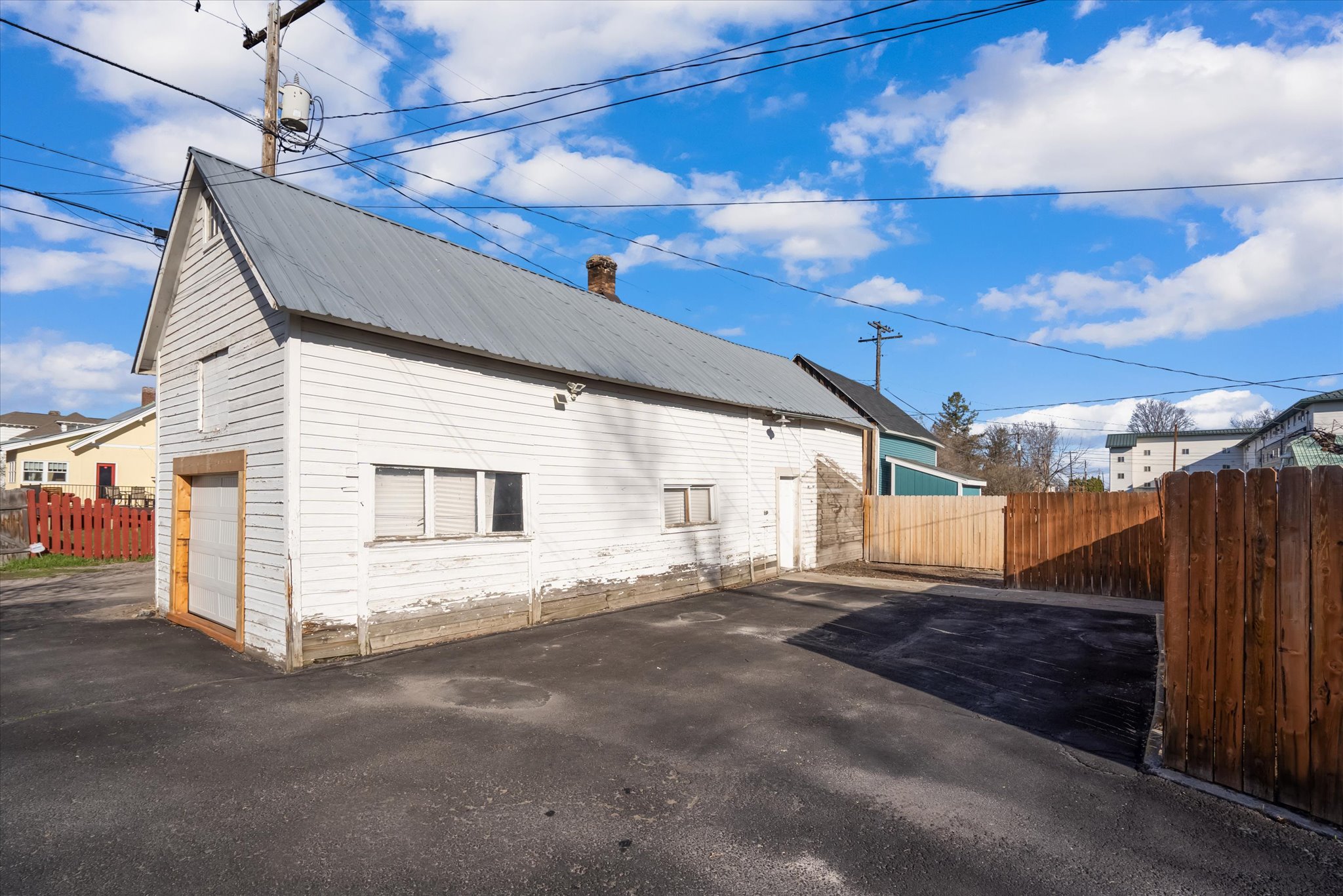 614 1st Avenue W Property Photo 8