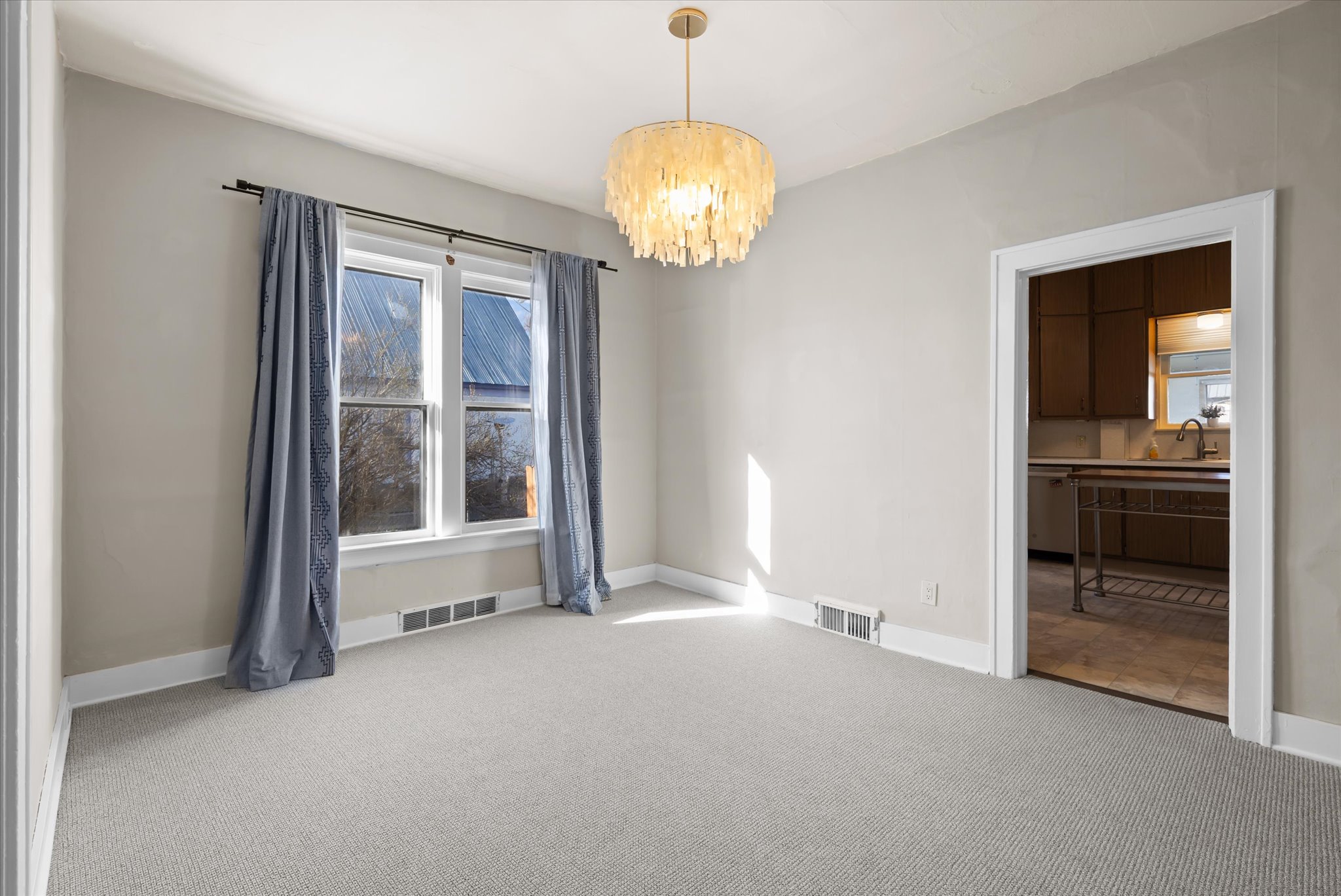 614 1st Avenue W Property Photo 12