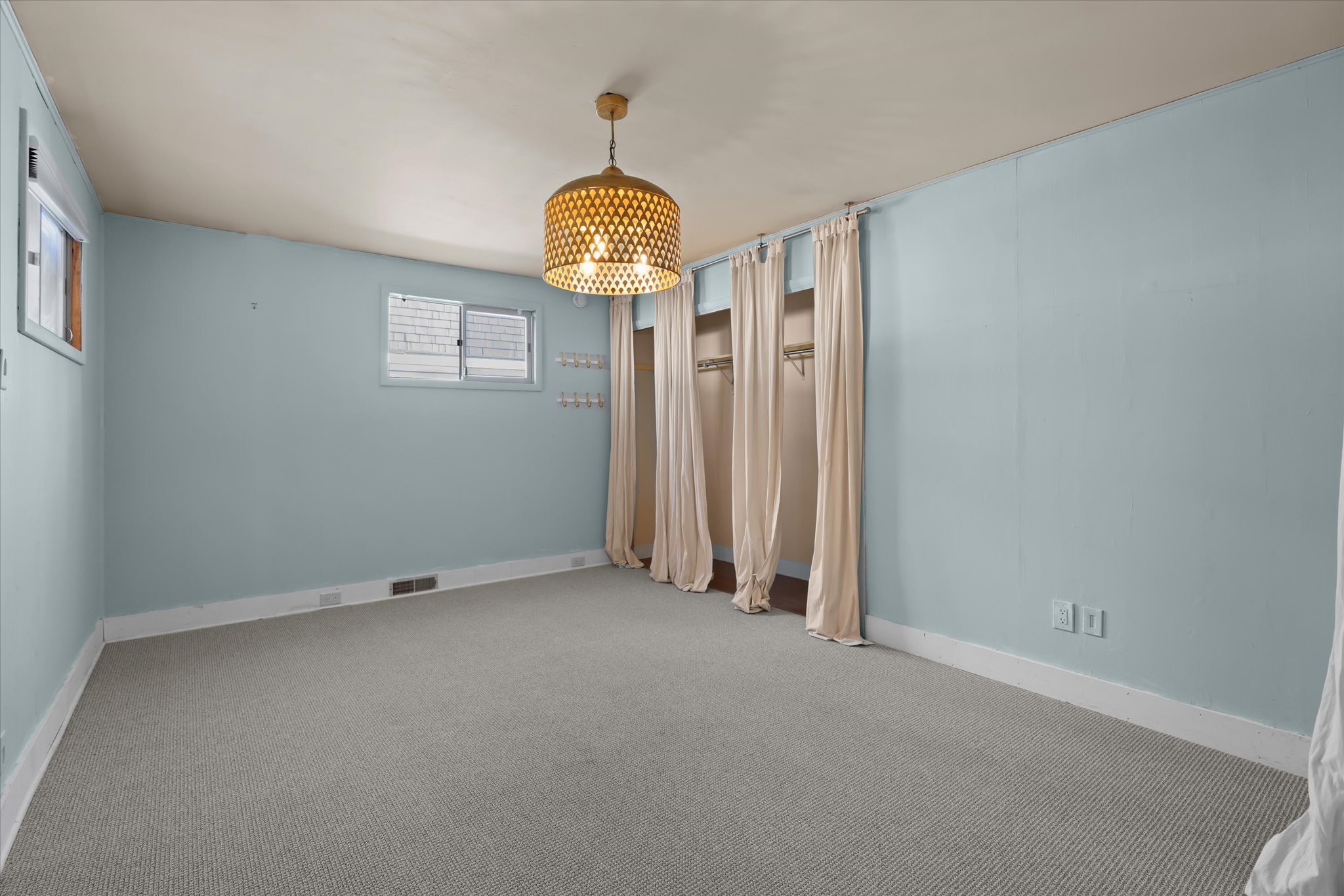 614 1st Avenue W Property Photo 13