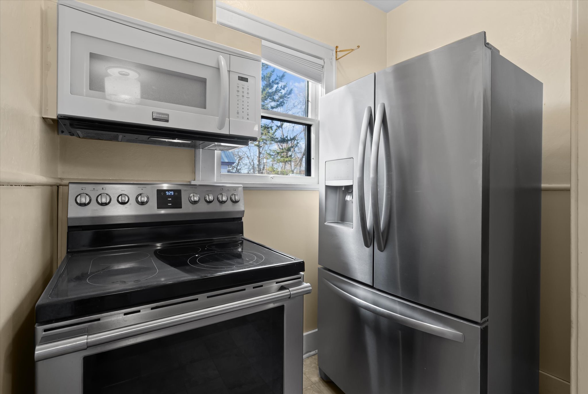 614 1st Avenue W Property Photo 15