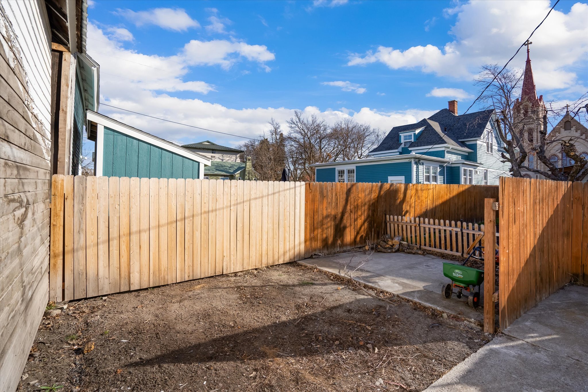 614 1st Avenue W Property Photo 34