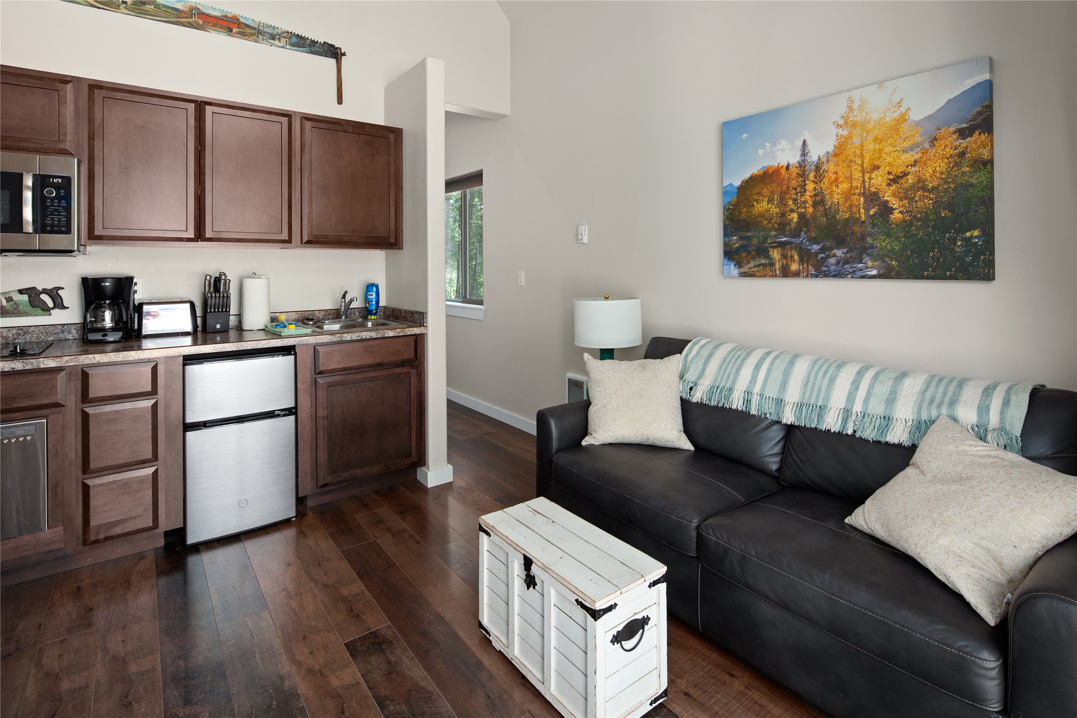 7547 Highway 2 E Property Photo 15